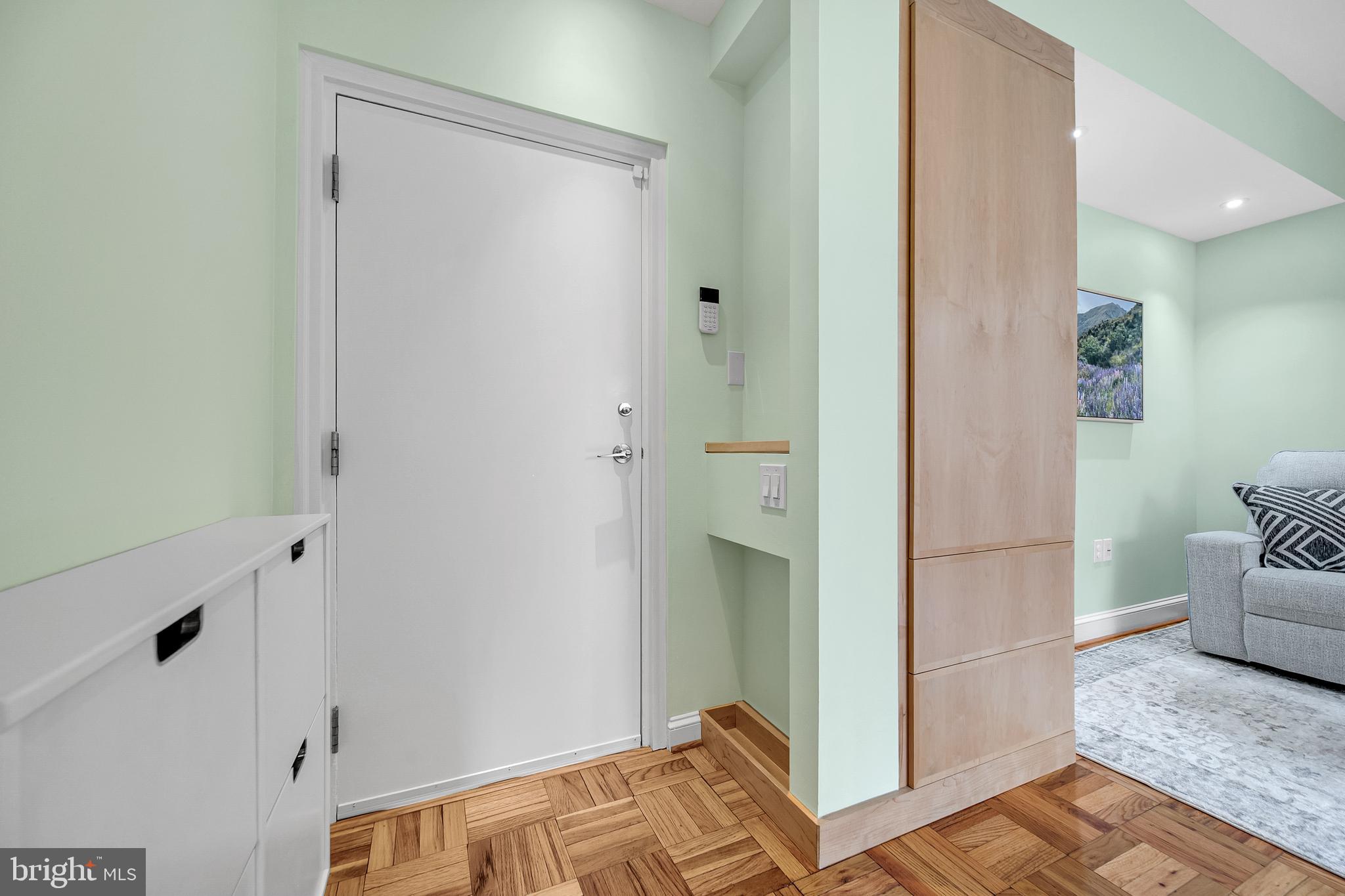 5112 MACARTHUR BOULEVARD NW 2