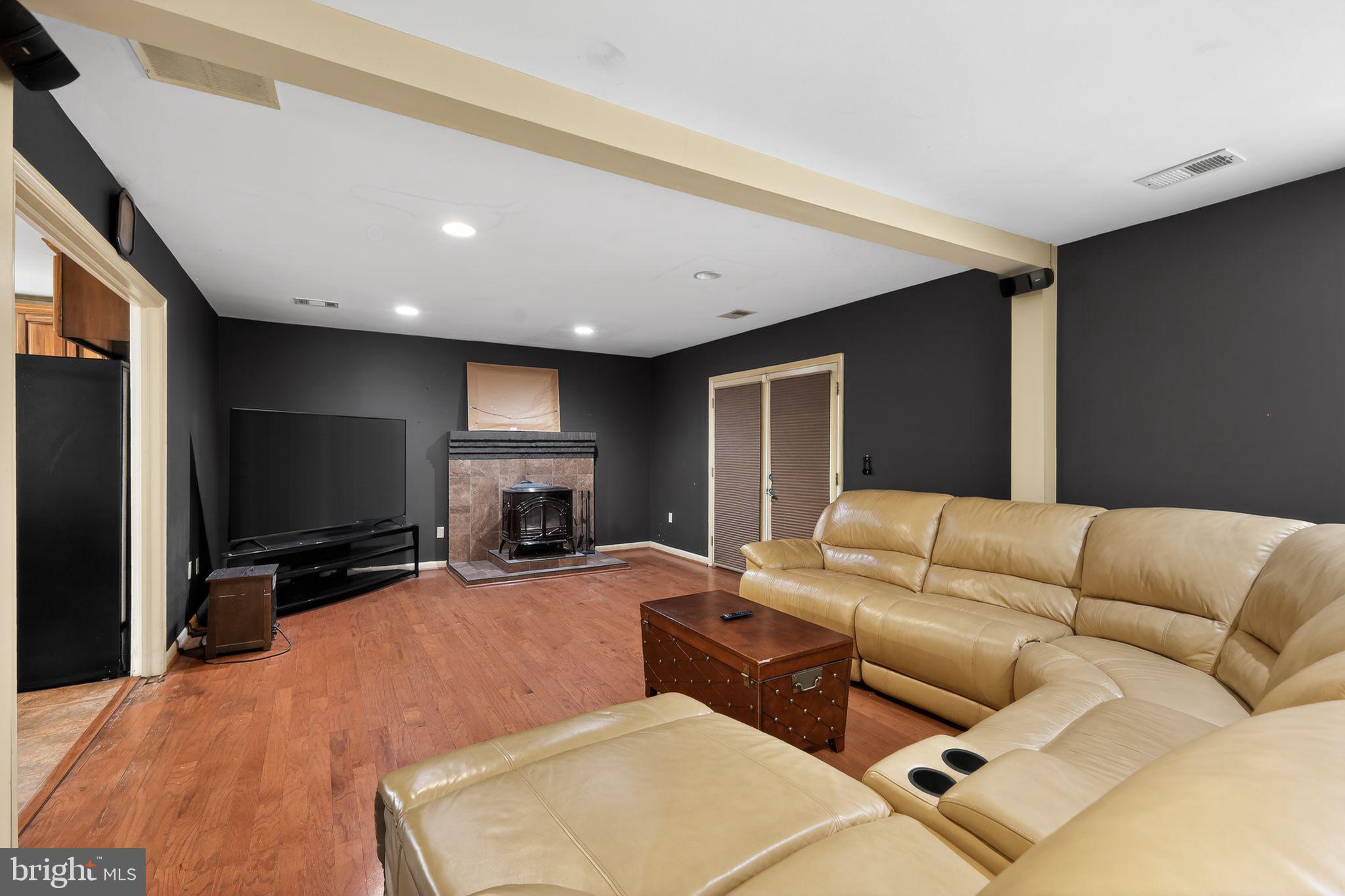 ROLLING ACRES - Residential