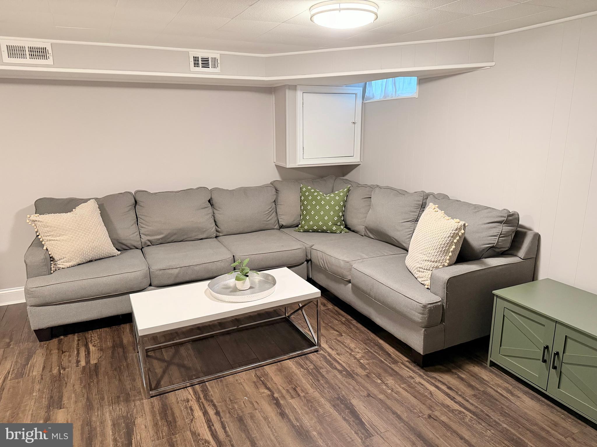 HAWTHORNE - Residential