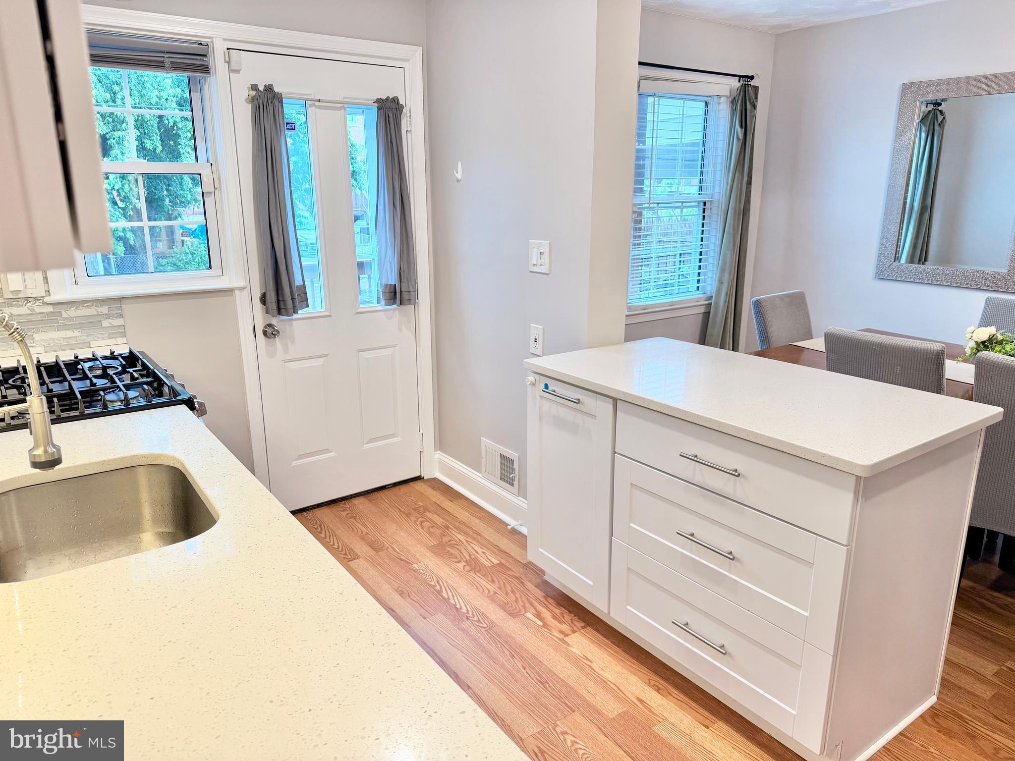 HAWTHORNE - Residential