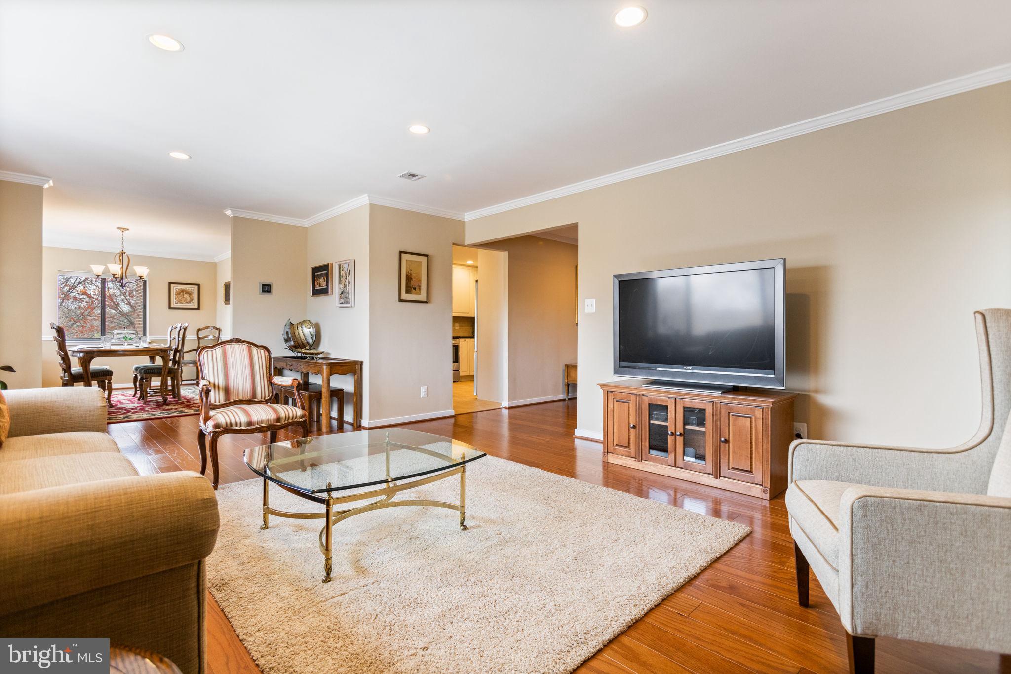 WATERFORD SQUARE - Residential