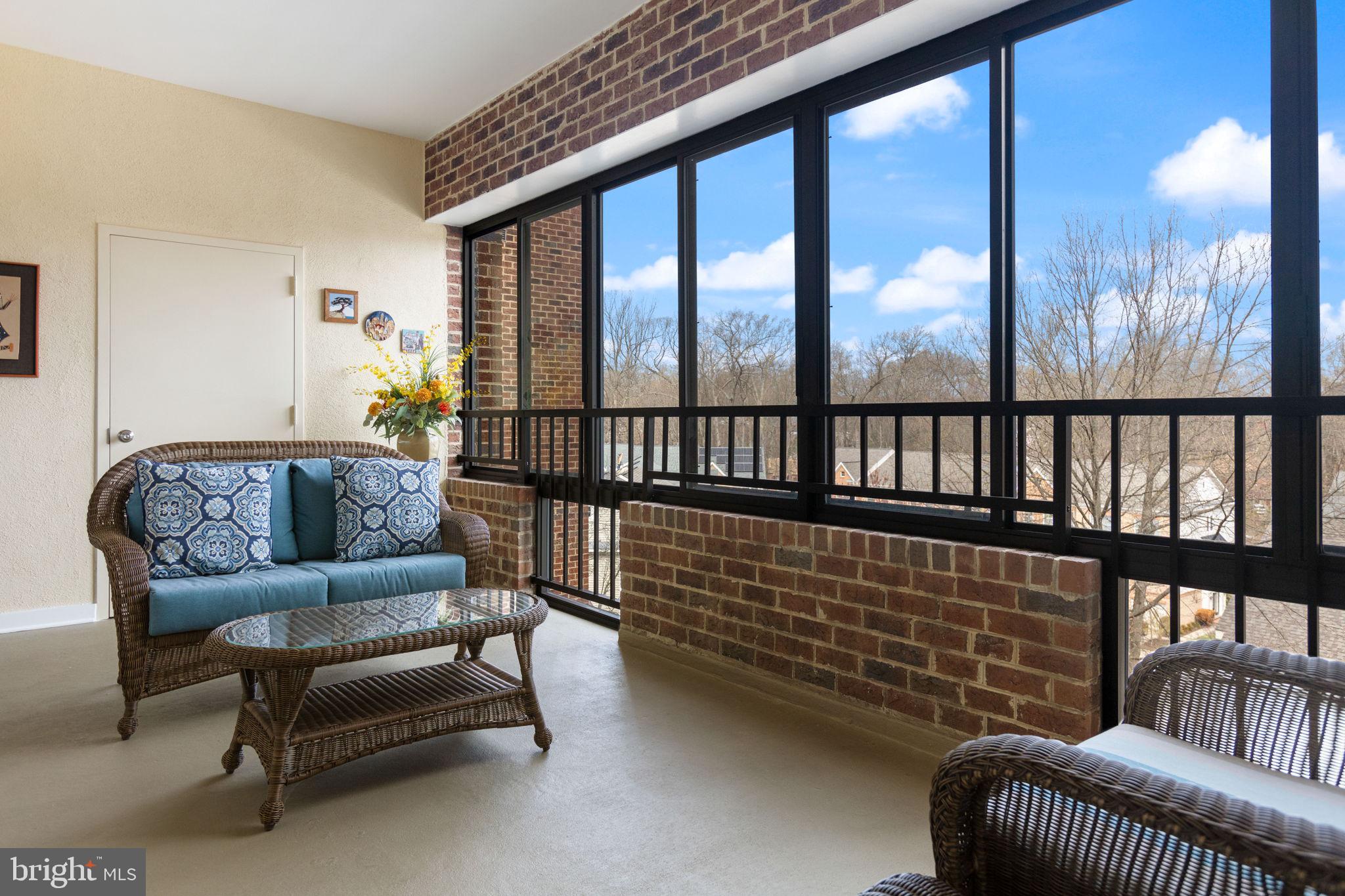 WATERFORD SQUARE - Residential