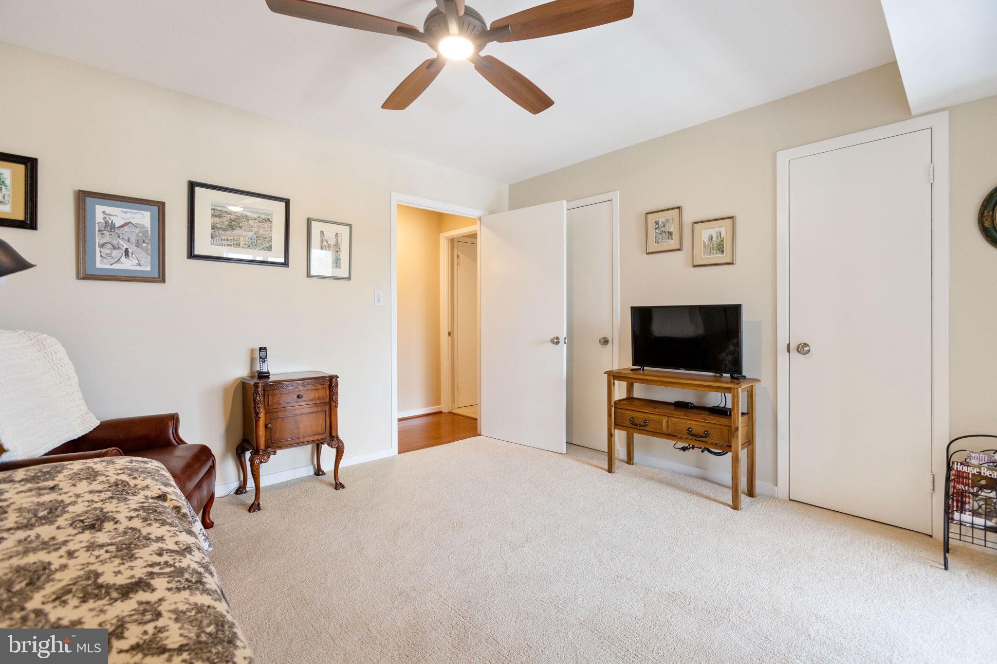 WATERFORD SQUARE - Residential