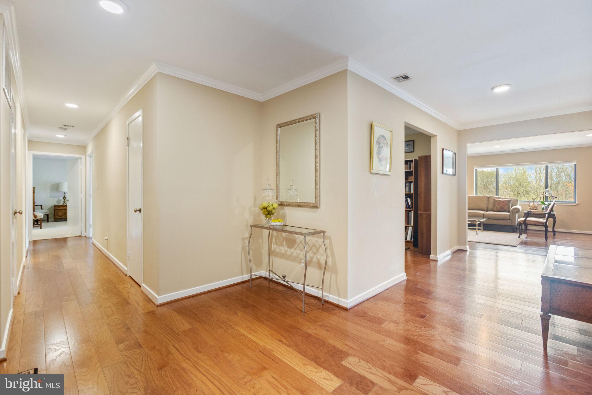 WATERFORD SQUARE - Residential