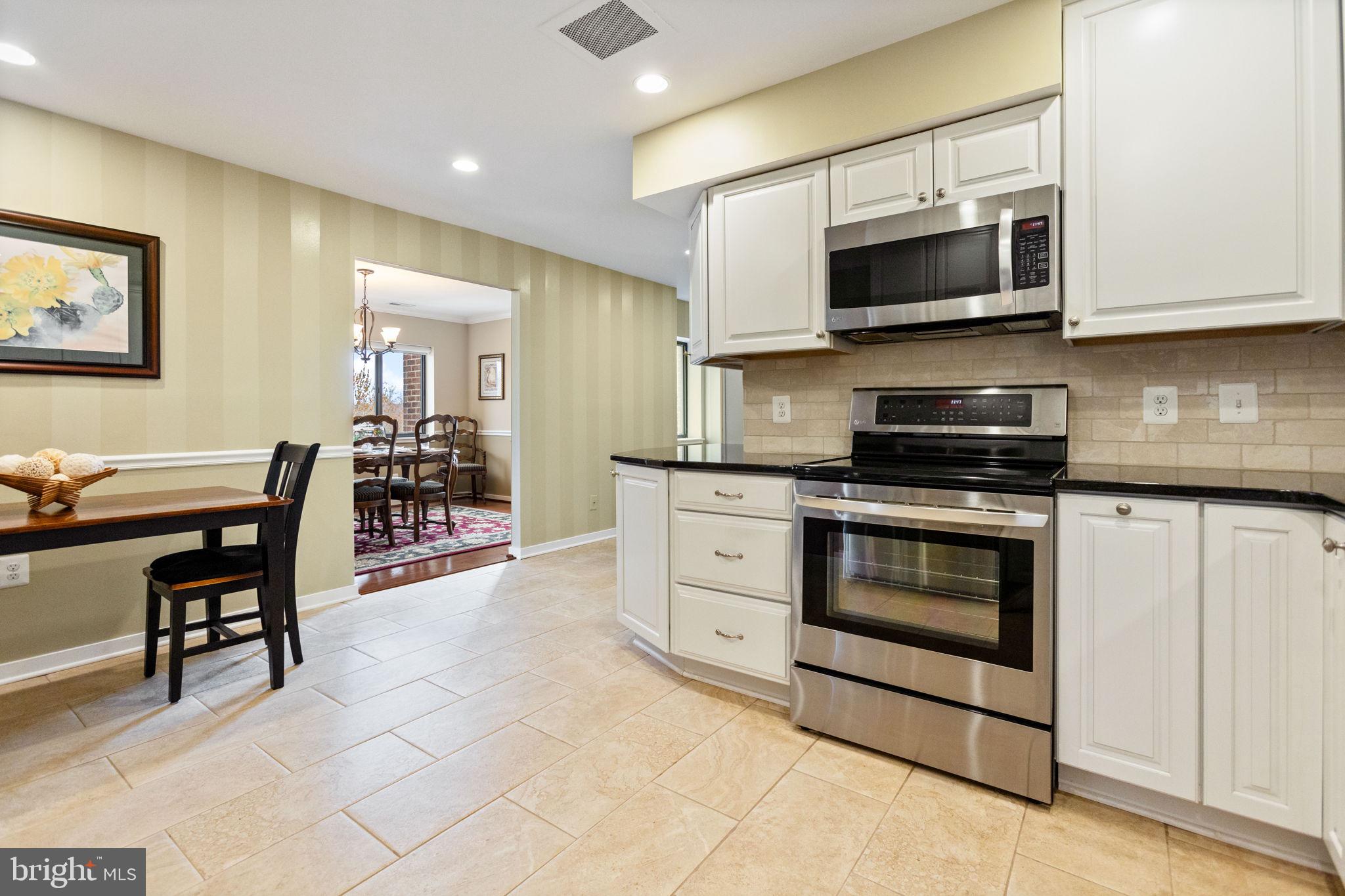 WATERFORD SQUARE - Residential