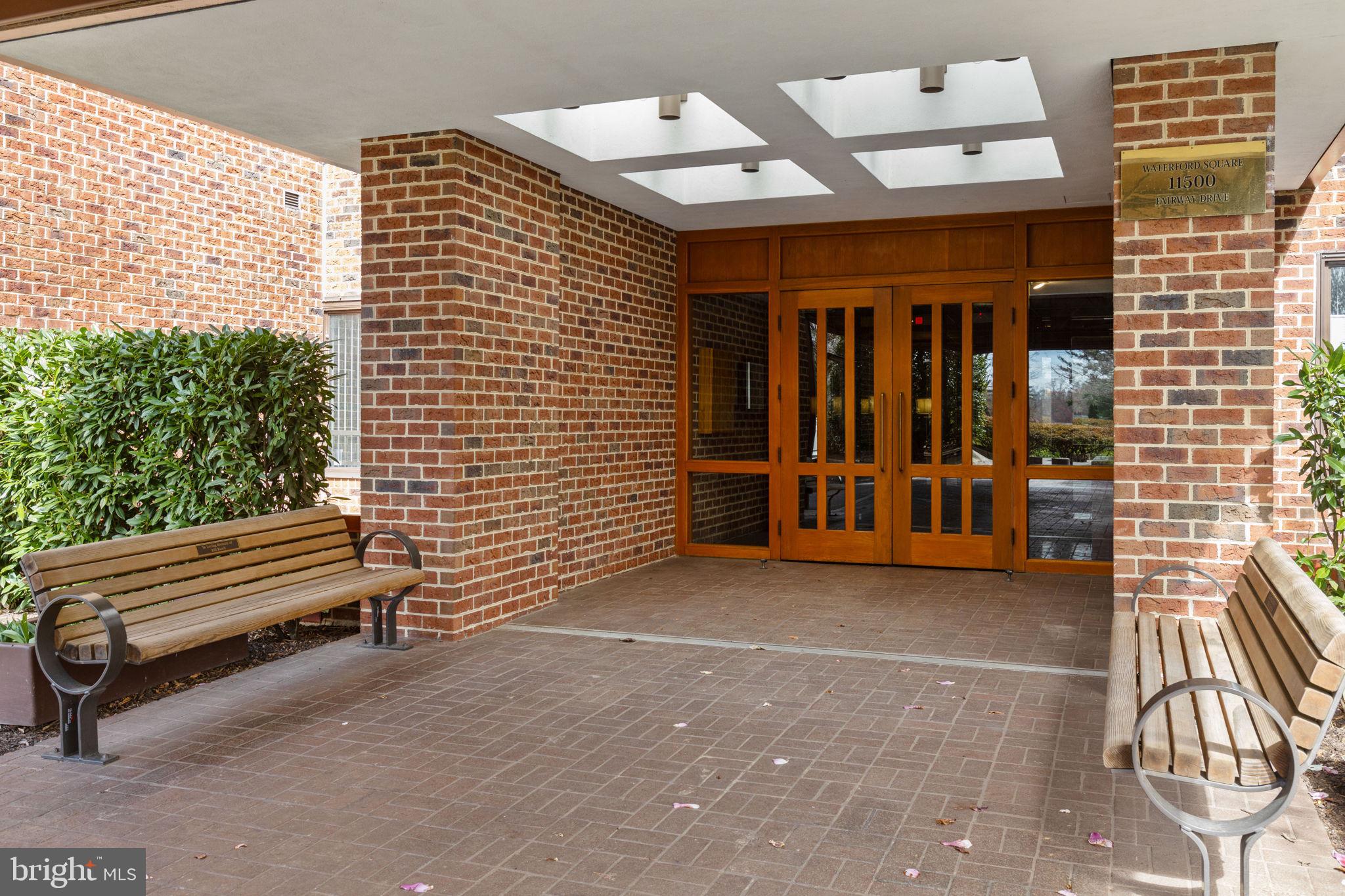 WATERFORD SQUARE - Residential