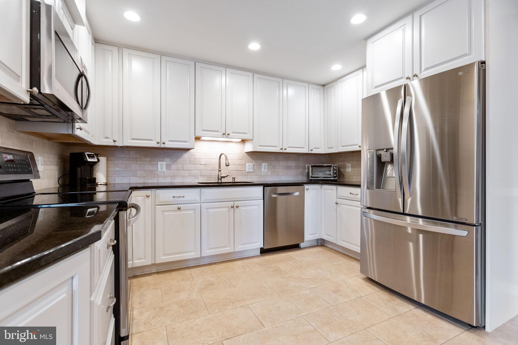 WATERFORD SQUARE - Residential