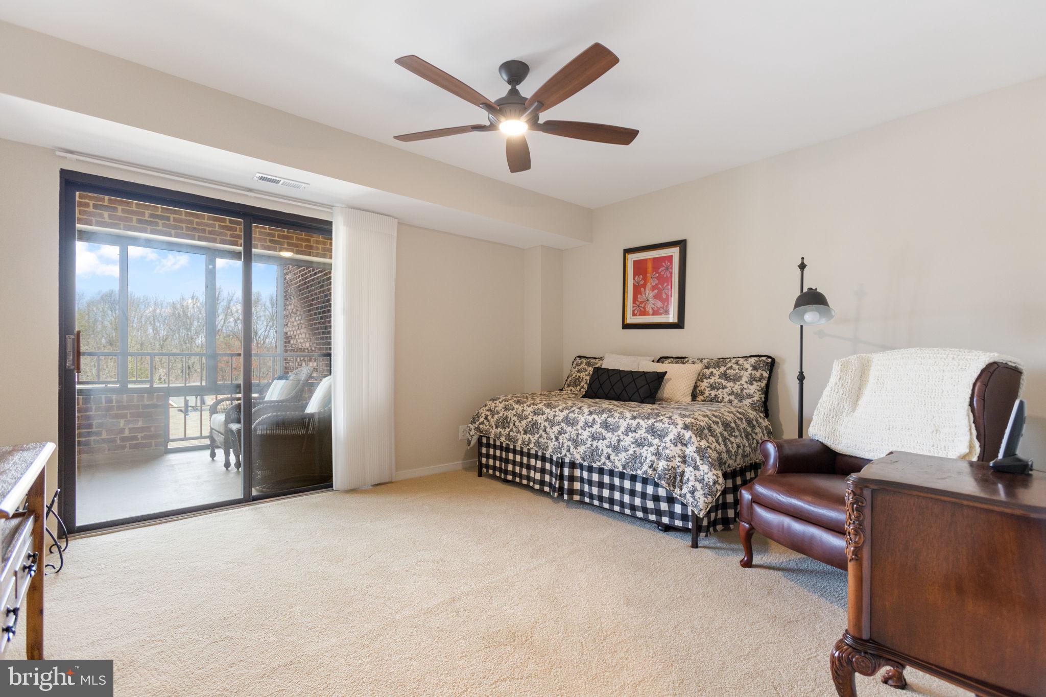 WATERFORD SQUARE - Residential