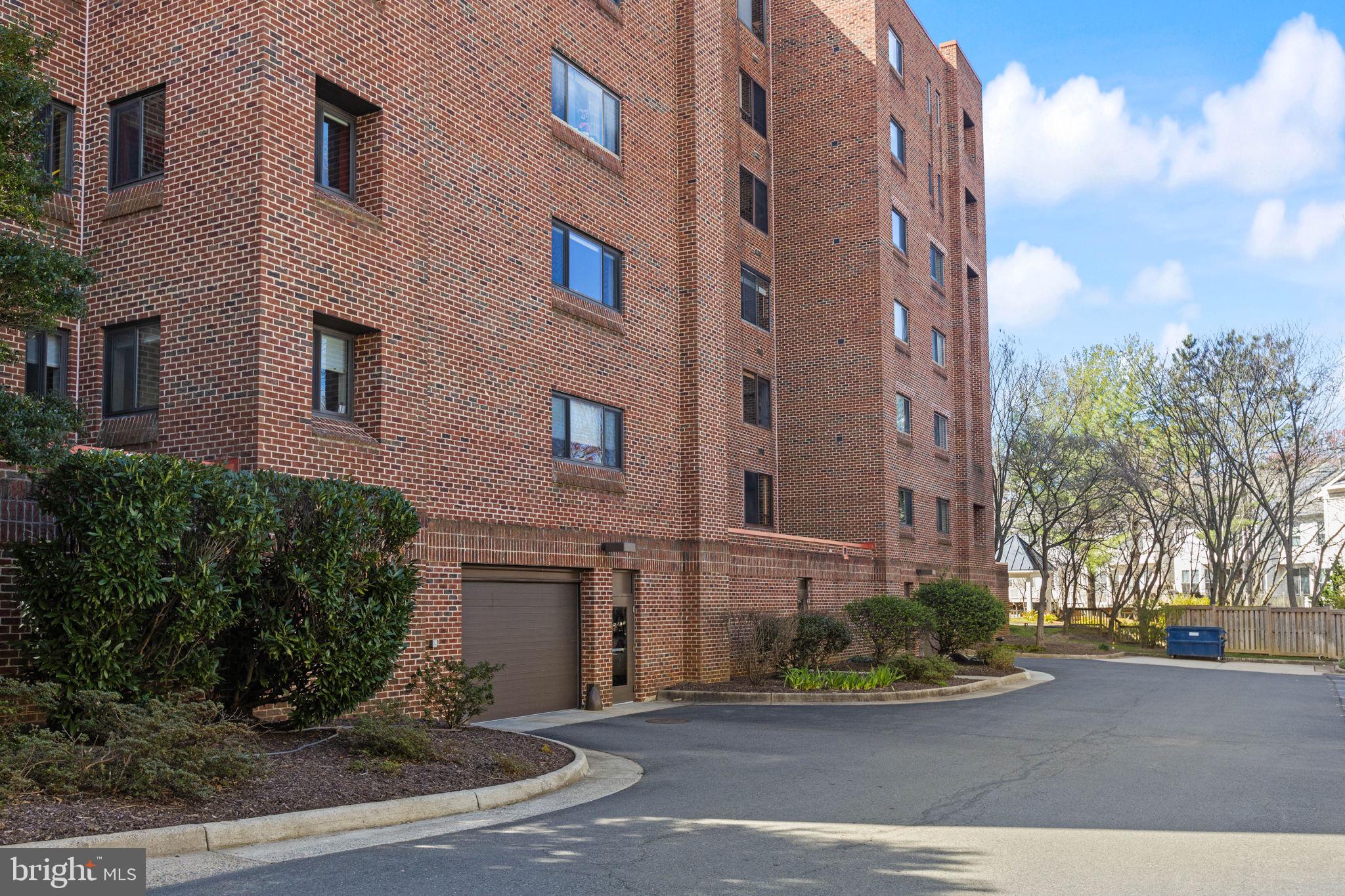 WATERFORD SQUARE - Residential