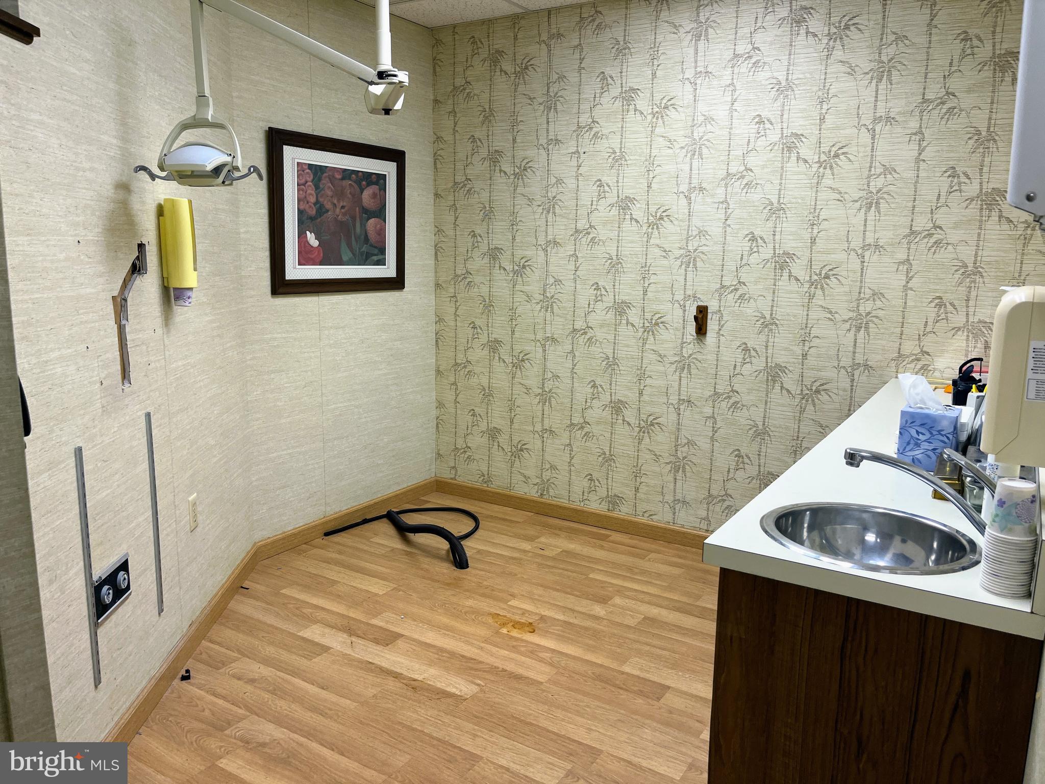 VALLEY FORGE TOWER - Commercial Sale