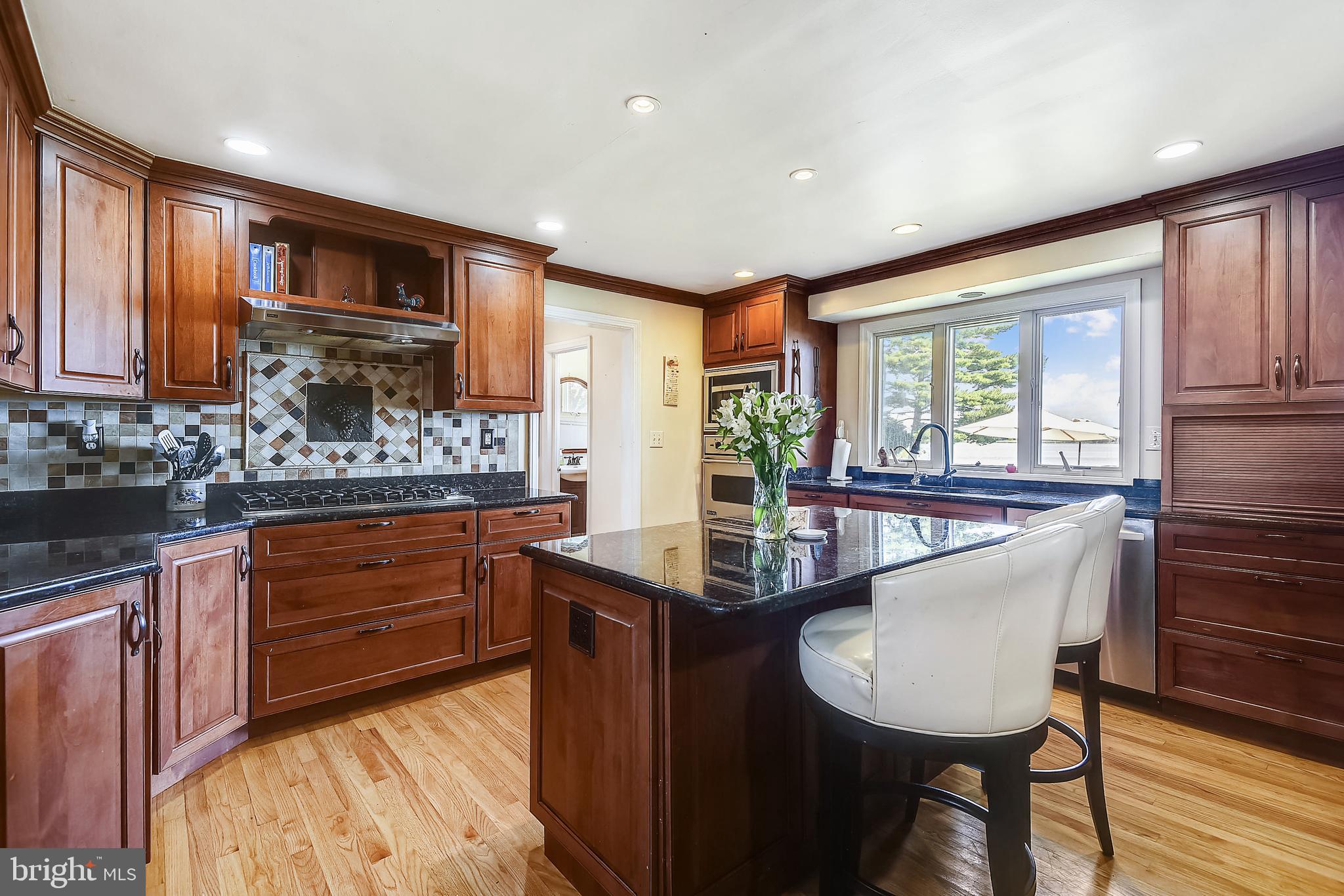 PIONEER POINT - Residential