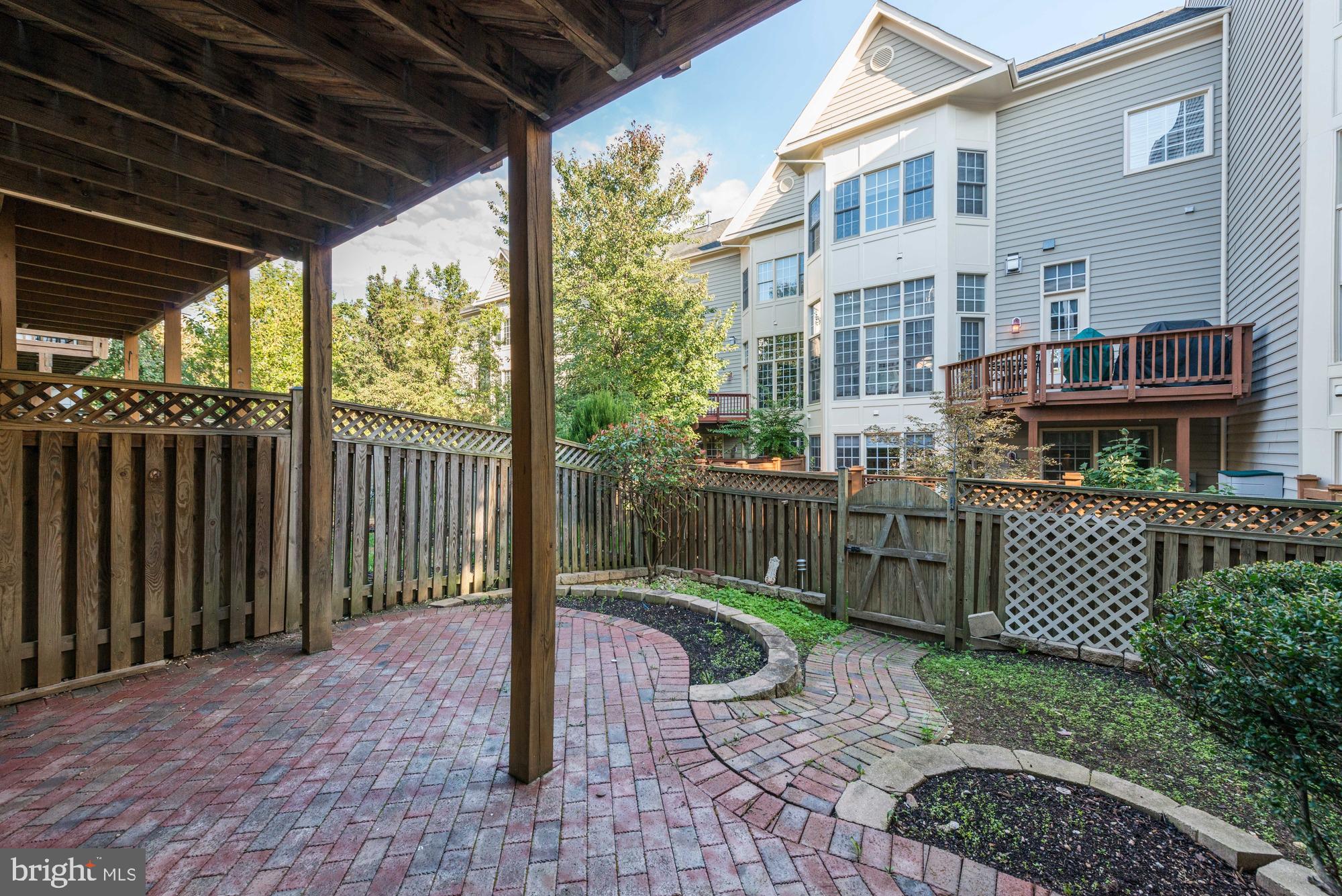 5007 BARBOUR DRIVE