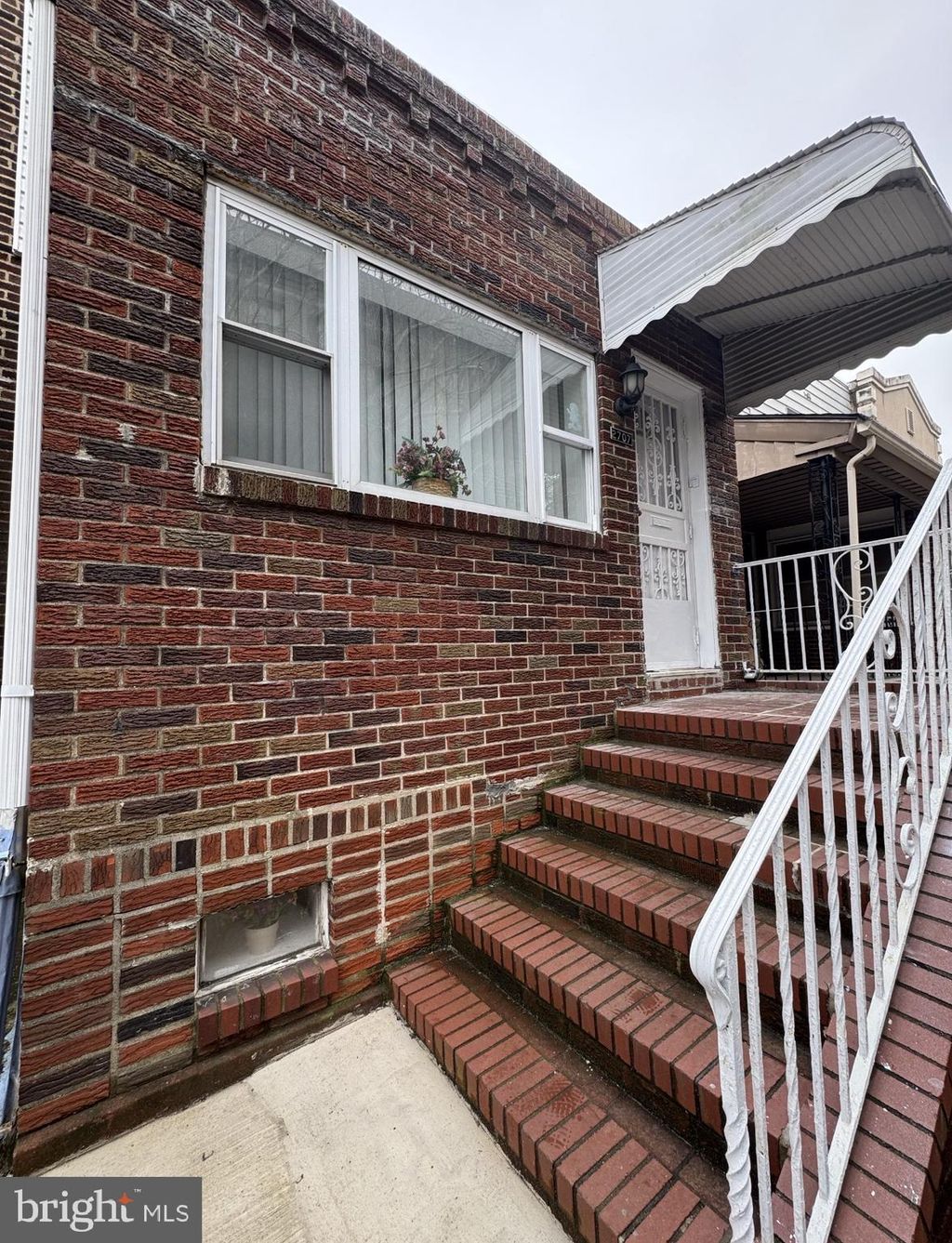 Photo of 2707 S 9th Street, PHILADELPHIA, PA 19148 (MLS # PAPH2591186)