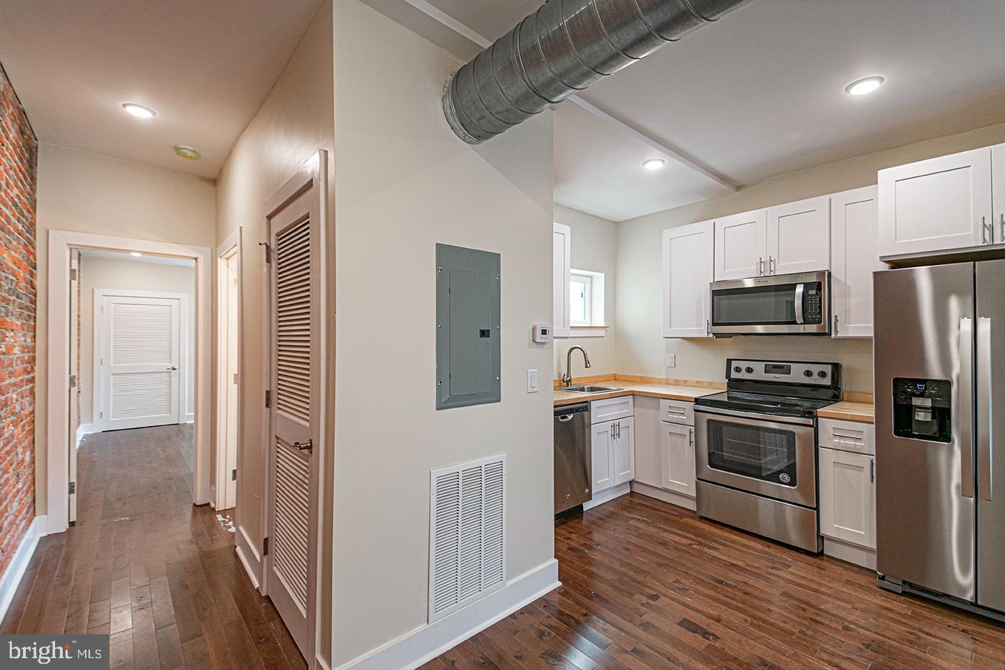 GRADUATE HOSPITAL - Residential Lease