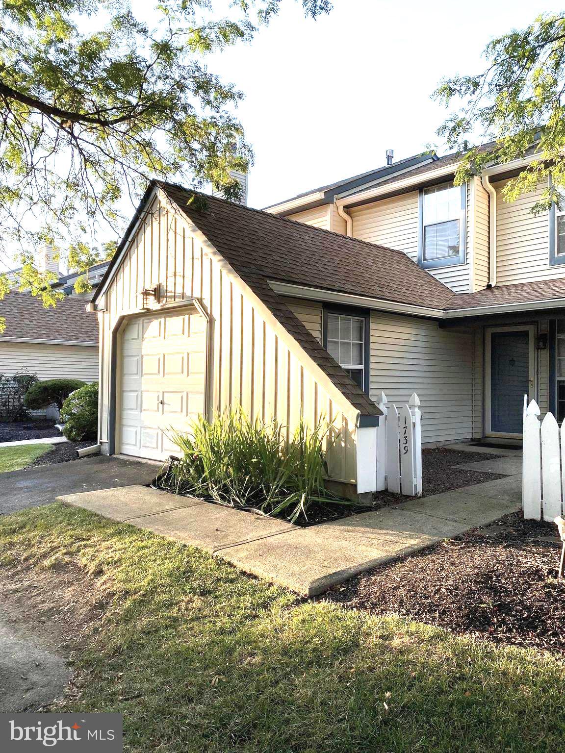 Welcome to this beautiful 3 bedroom/2.5 bath corner home. This townhome is in the desirable neighborhood of "Huntingdon Brook", minutes away from Parx Casino, restaurants, shops, and more. Enter through a picket fence into a private courtyard. The first floor features a garage, Living/dining room, kitchen, den, and powder room. The second floor has a large master bedroom with a bathroom and a great double closet. The second and third bedrooms share a full bathroom. The washer and dryer are conveniently located on the 2nd floor. The neighborhood includes a community pool for the summertime, a tennis court, and a perfect place to take walks. Living here, you will have easy access to I95, PA/NJ Turnpike, and RT.1
Don’t miss this great opportunity and schedule your showing today! Home will be available as of Aug 1st.