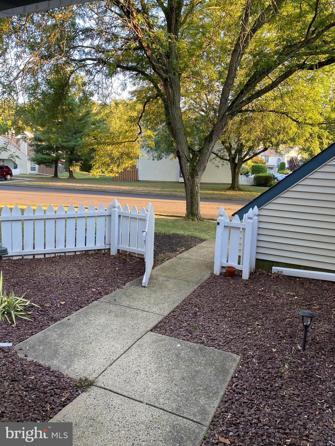 HUNTINGDON BROOK - Residential Lease