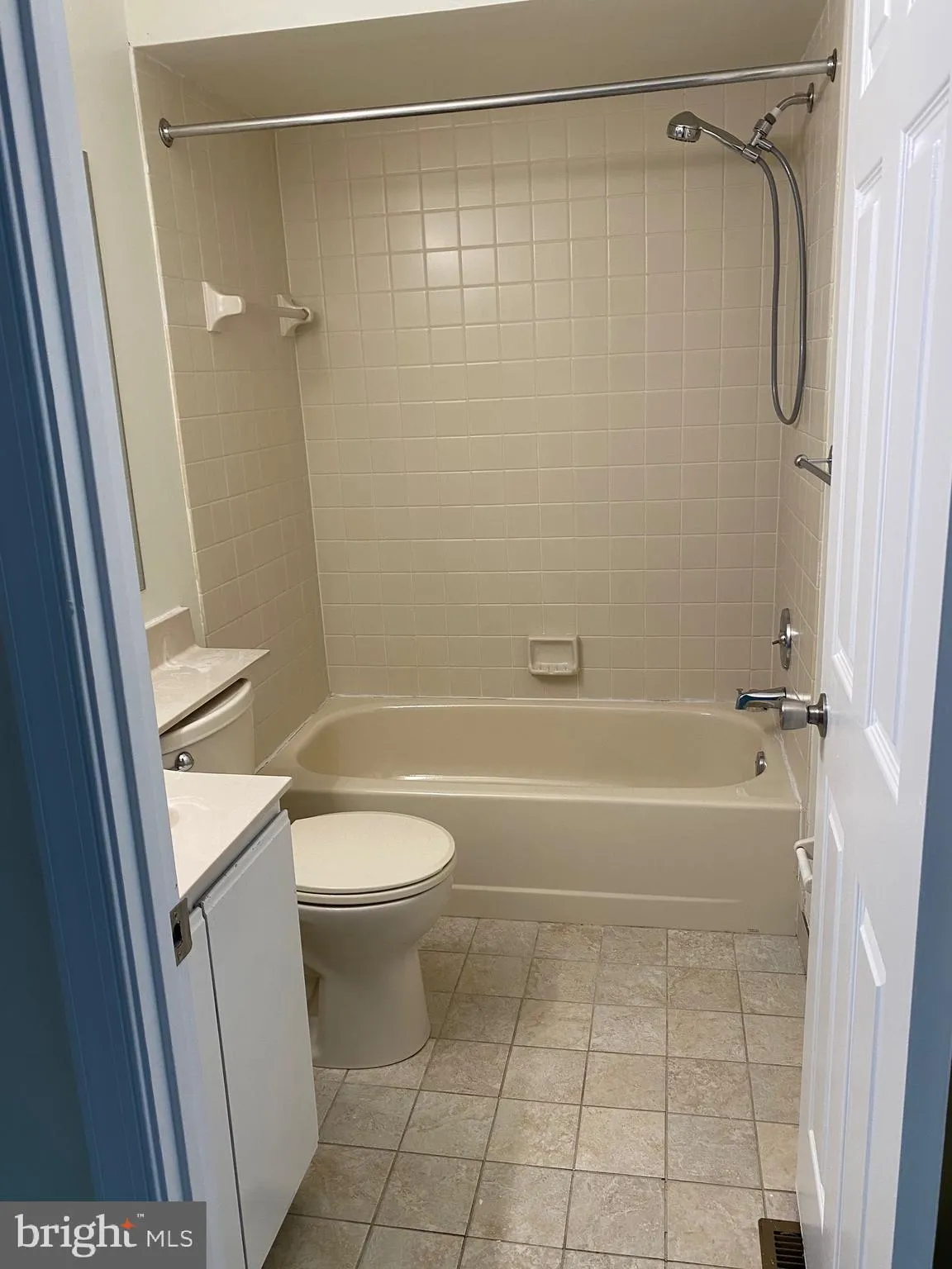 Southampton, Pennsylvania 18966, United States, 3 Bedrooms Bedrooms, ,3 BathroomsBathrooms,Residential,Active,207731