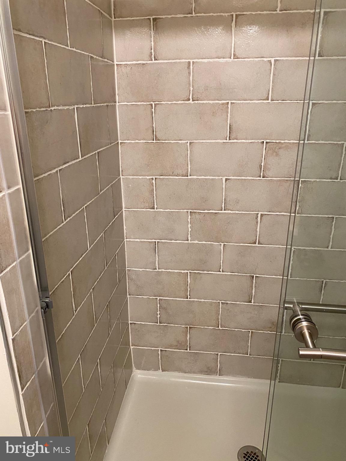 HUNTINGDON BROOK - Residential Lease