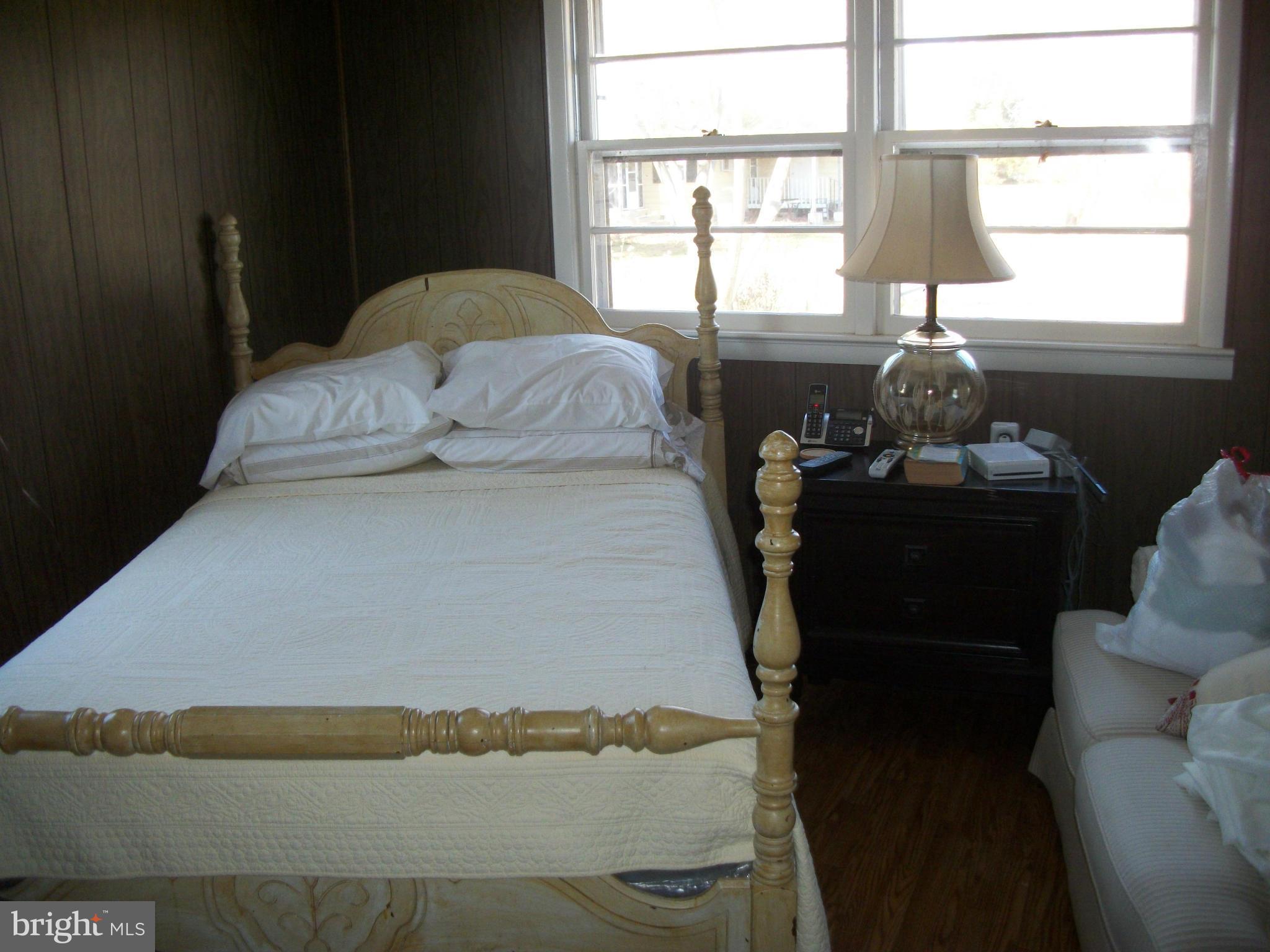 MILL POINT SHORES - Residential