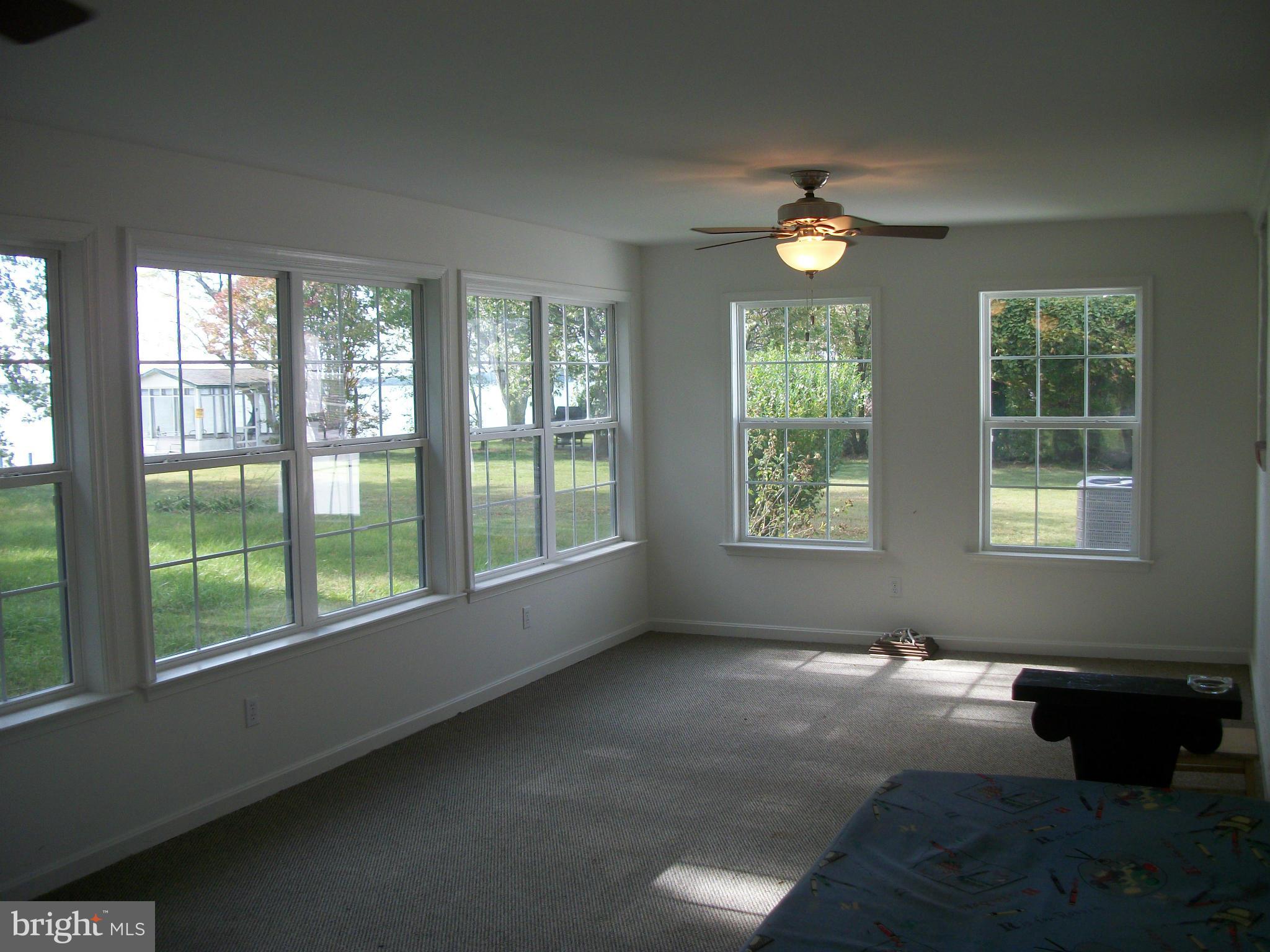 MILL POINT SHORES - Residential