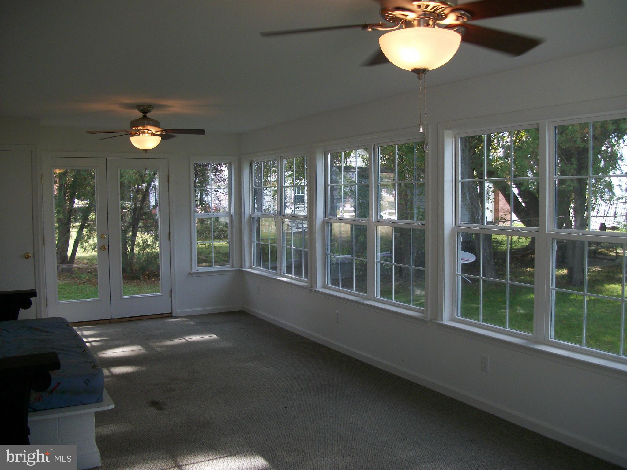 MILL POINT SHORES - Residential