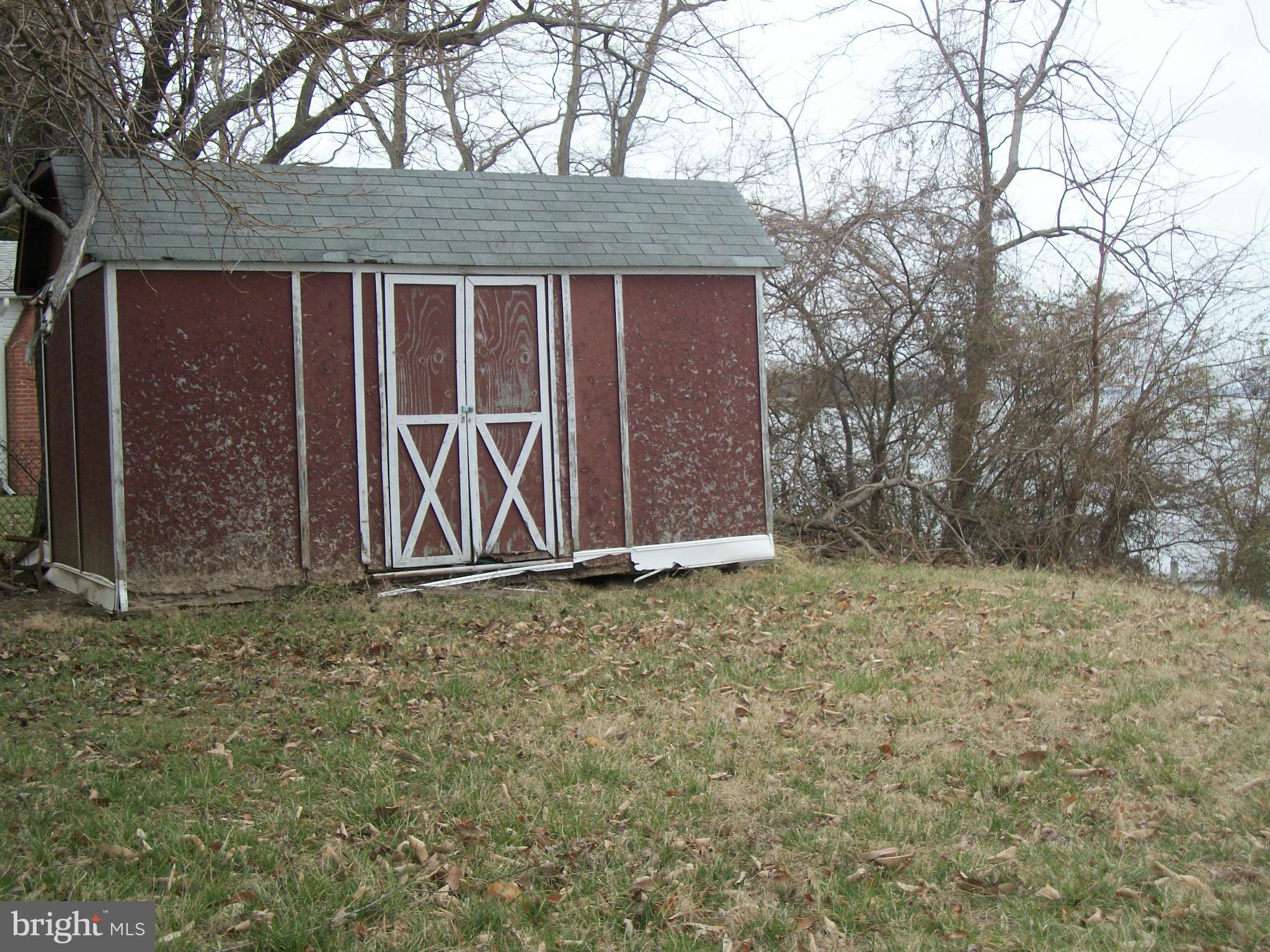 MILL POINT SHORES - Residential