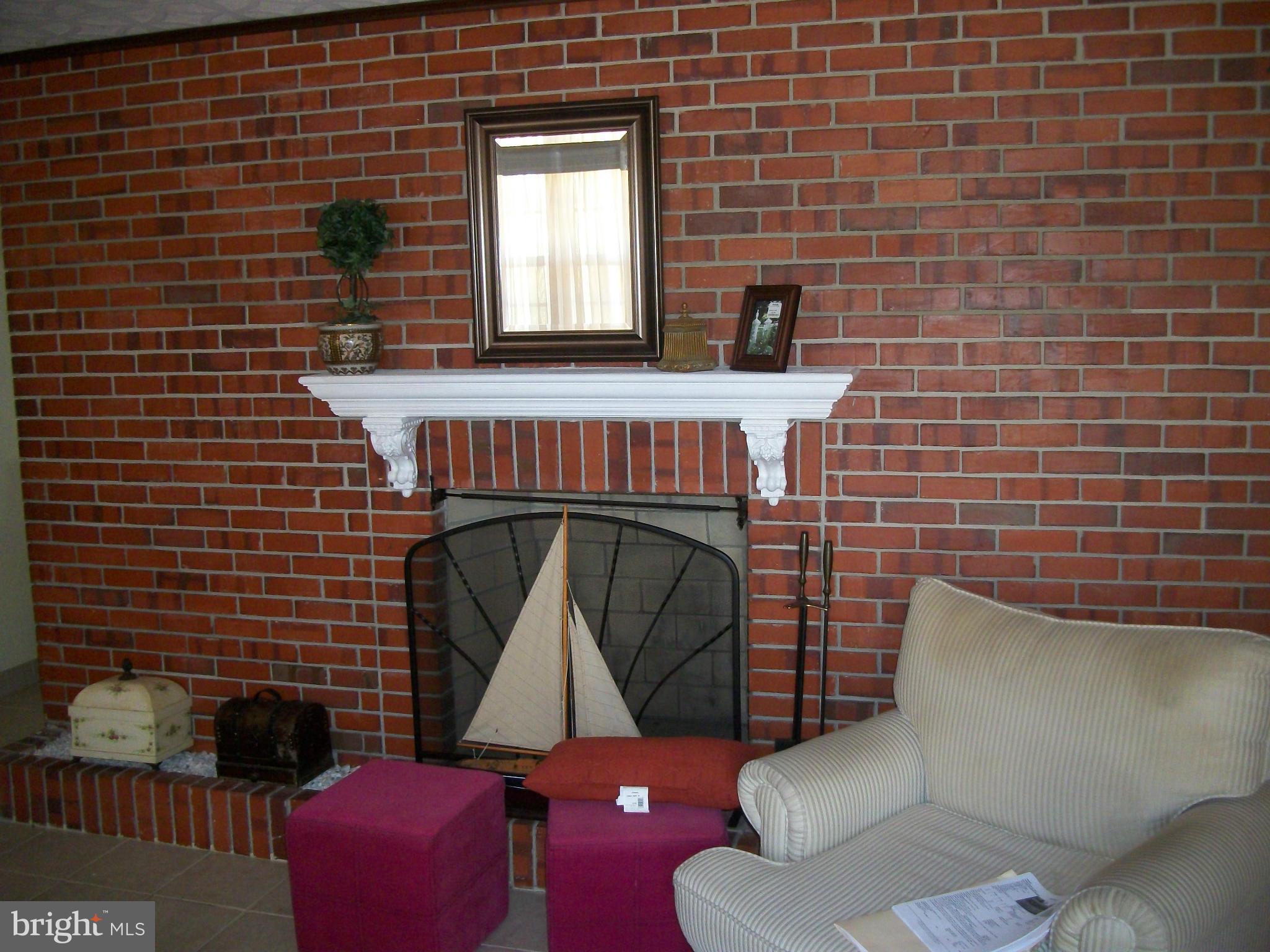 MILL POINT SHORES - Residential