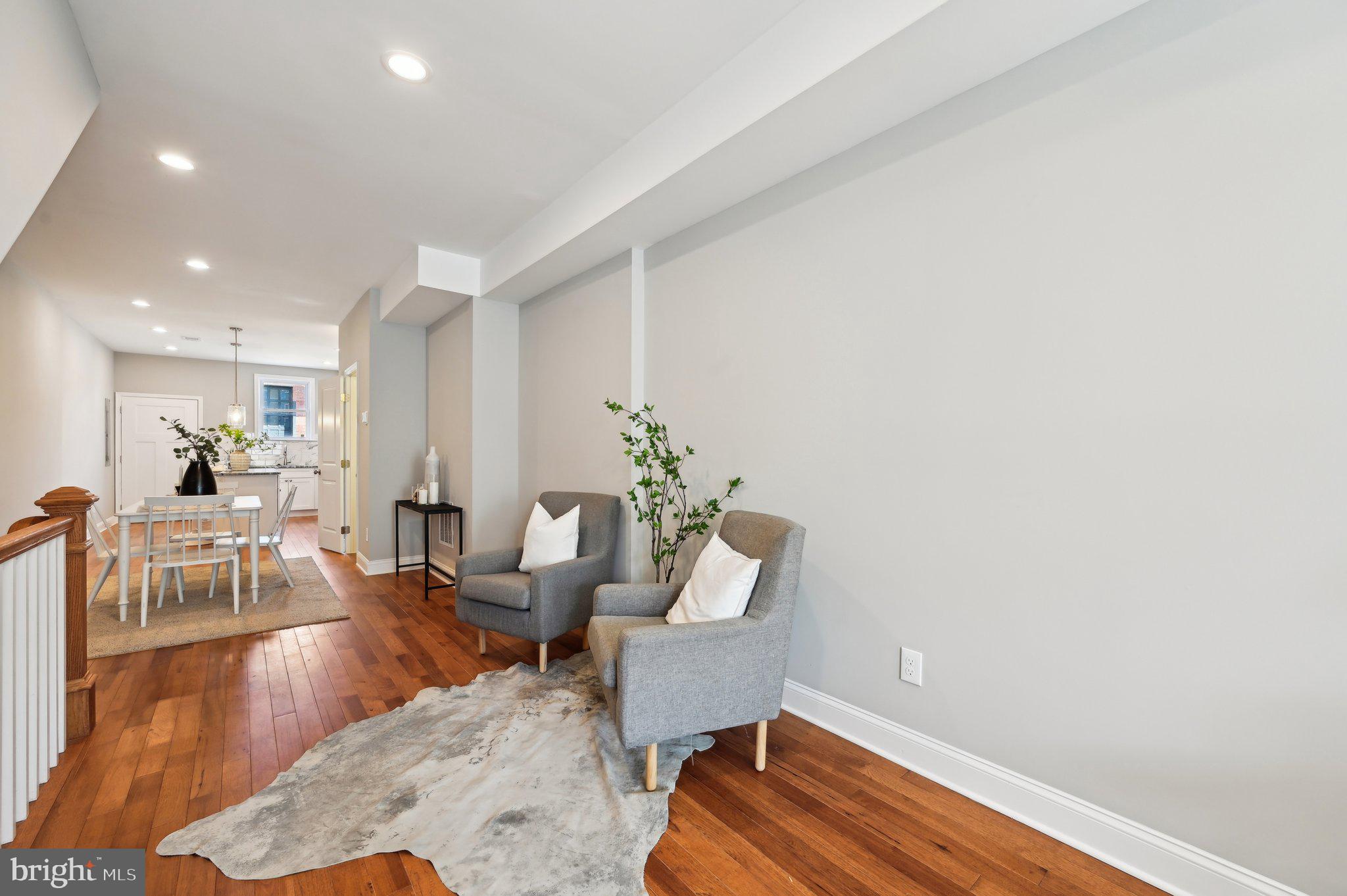 ELLWOOD PARK - Residential