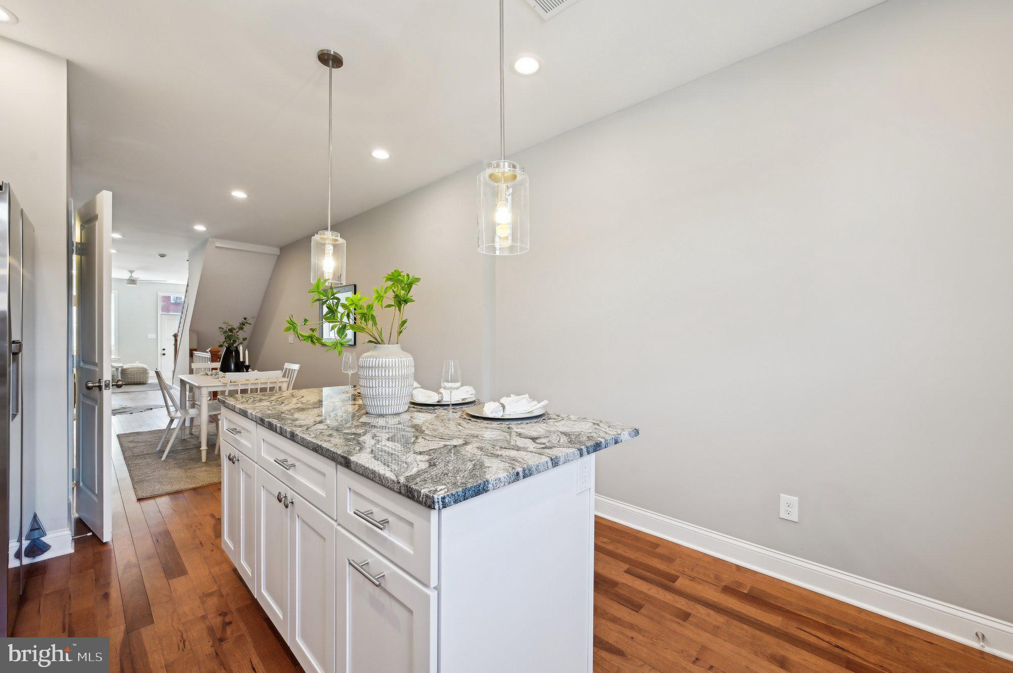 ELLWOOD PARK - Residential