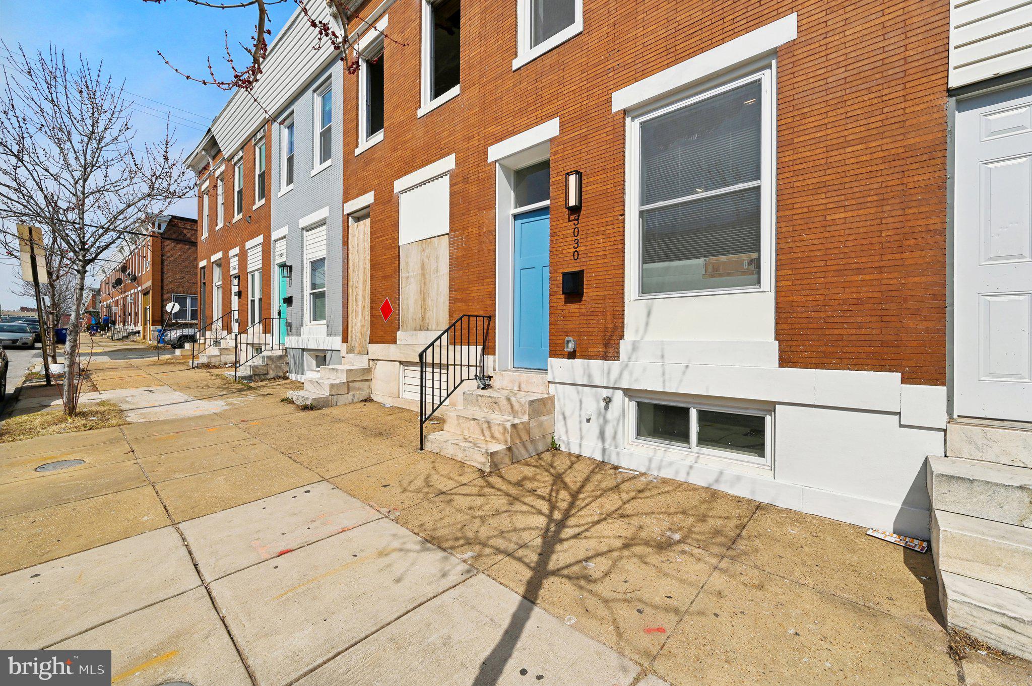 ELLWOOD PARK - Residential