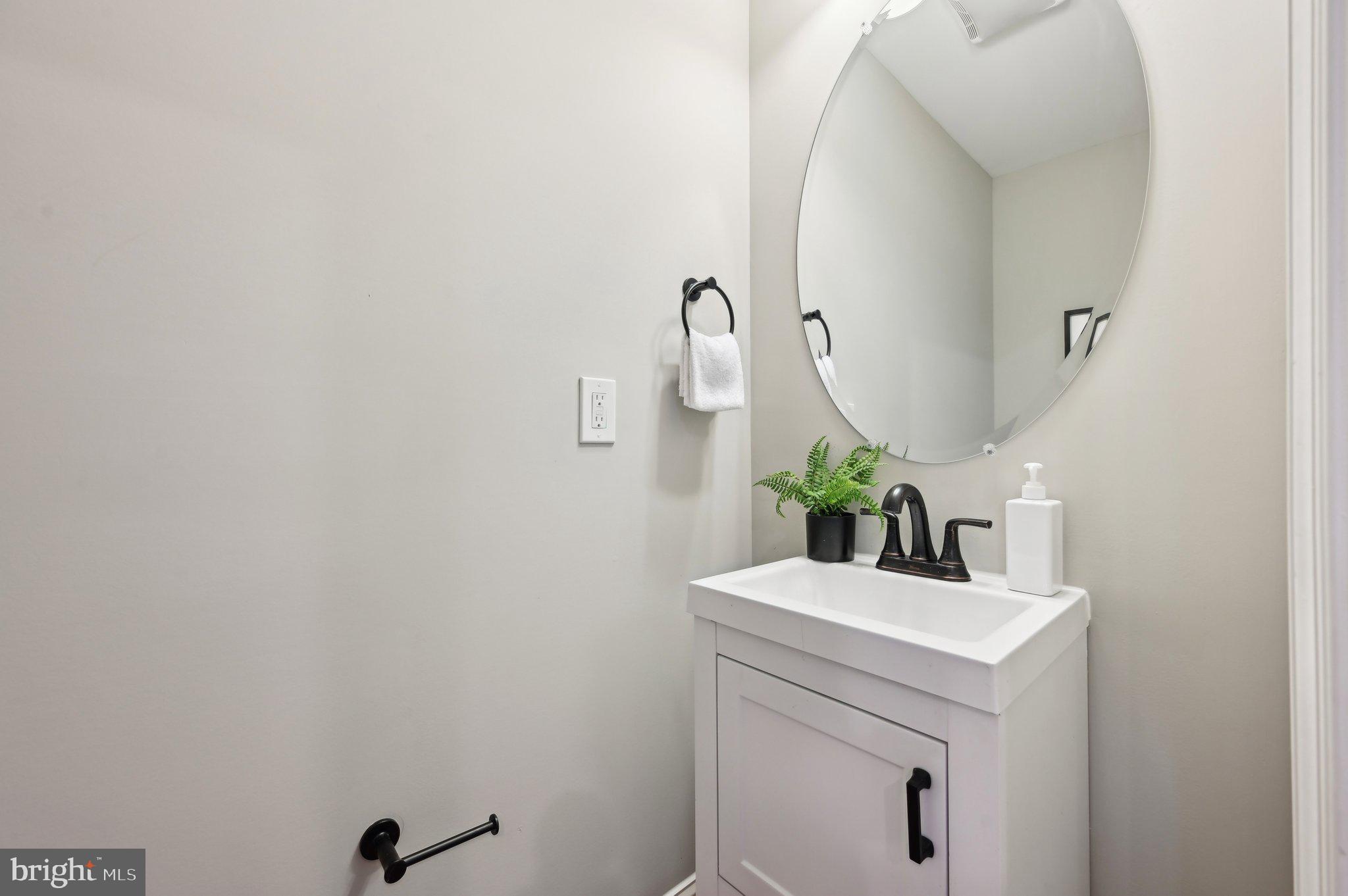 ELLWOOD PARK - Residential