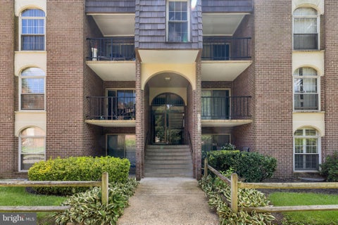 Condo For Sale - 8308 Tobin Road #T3<br/> ANNANDALE, VA 22003
