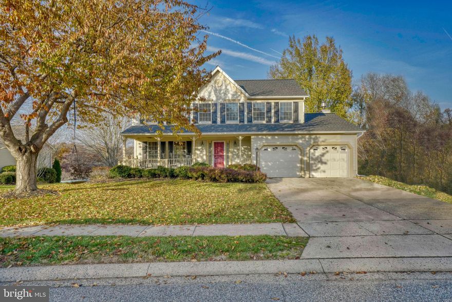 WELCOME HOME! INVITING FRONT PORCH SUNLIT COLONIAL IS METICULOUSLY MAINTAINED AND IMPROVED. BOASTS 6 TOTAL BEDROOMS! SPACE GALORE! FORMAL LR/DR, KITCHEN W/GRANITE  COUNTERTOPS OPENS TO COZY FR & WOOD FIREPLACE & SLIDER TO 16X16 SCRN PORCH & DECK! GREAT FLOW FOR ENTERTAINING! FIN LL/INLAW SUITE W/2 ADDTL BR'S, FAM RM & KITCHENETTE W/SLIDER! MBR W/SPA BATH & WALK IN CLOSET & 3 SPACIOUS BR'S. FRESHLY PAINTED WALLS AND CARPET THRUOUT. UPGRADED LIGHT FIXTURES. NEW ROOF IN 2020. QUIET CUL DE SAC LOCATION IN GLENWOOD GARTH - WON'T LAST LONG!