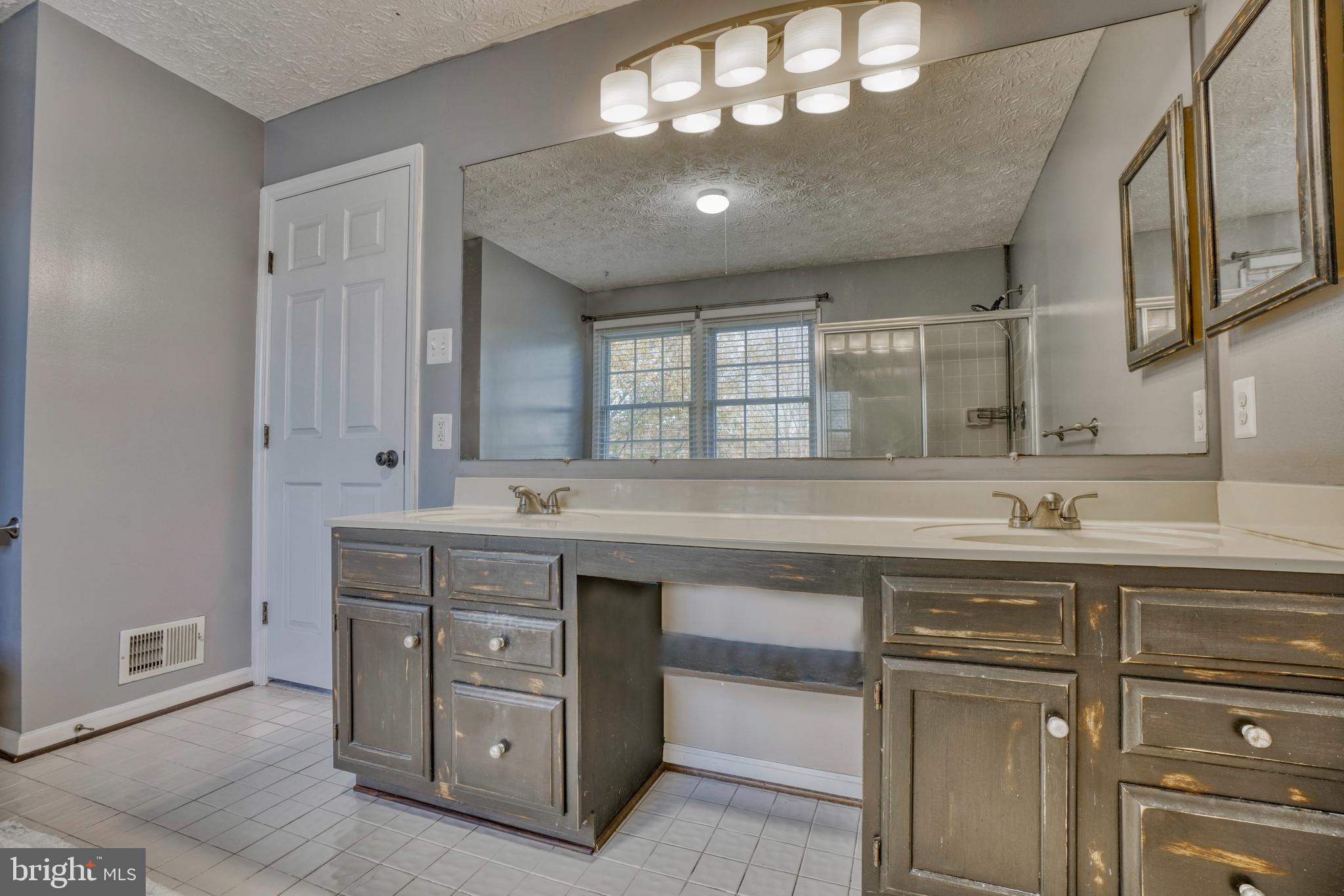 GLENWOOD GARTH - Residential