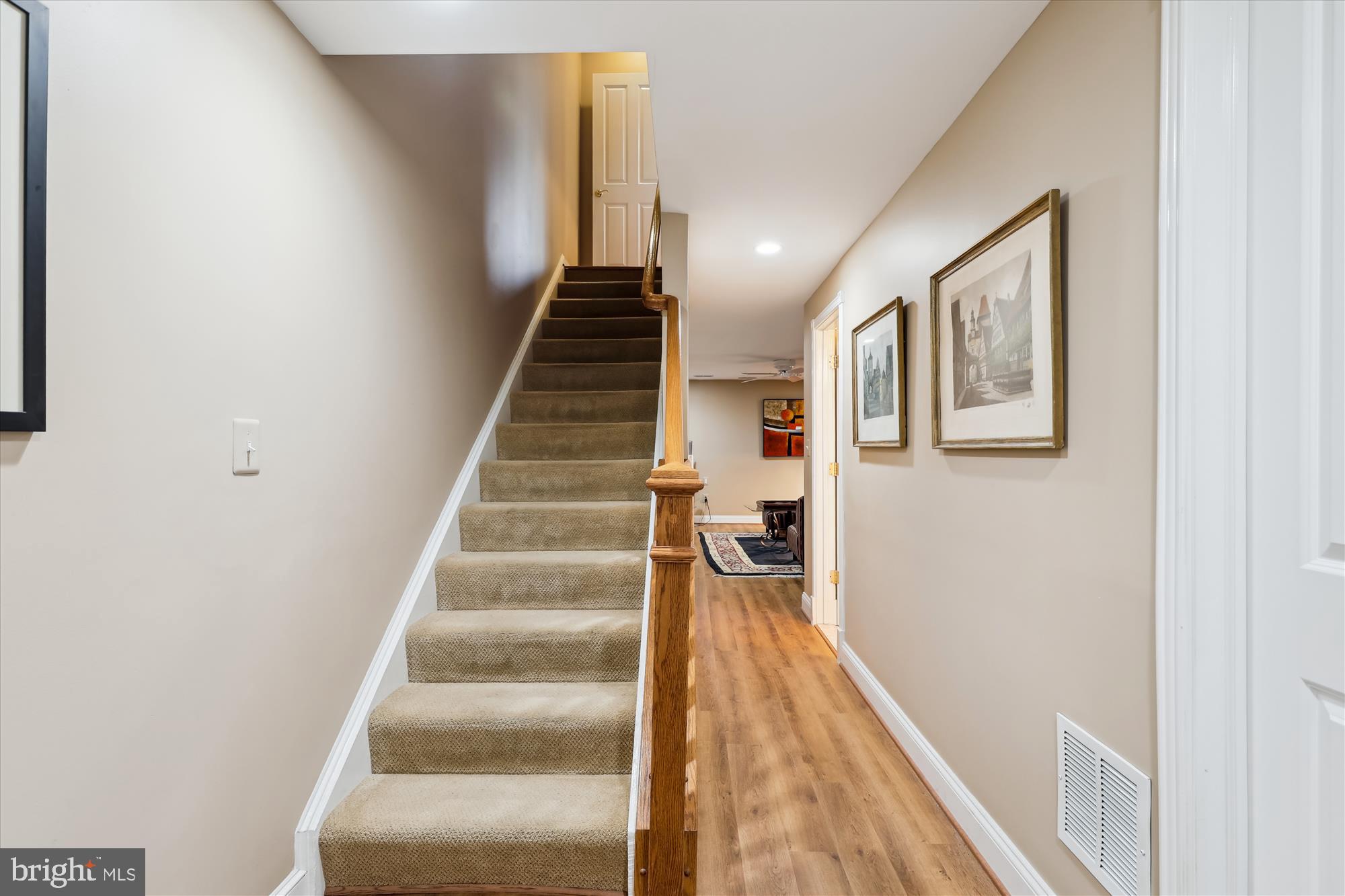 FAIRFAX ROW - Residential