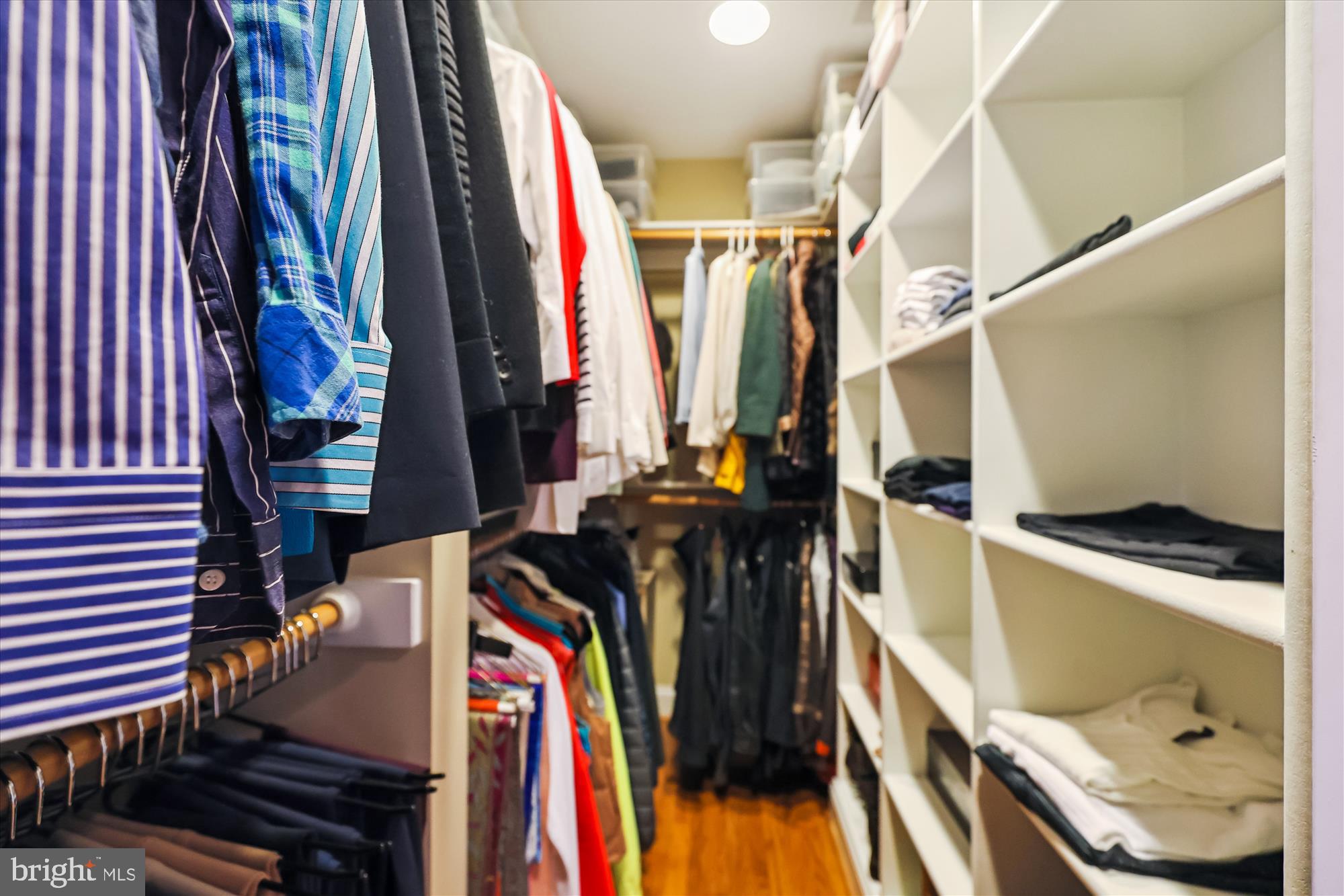 FAIRFAX ROW - Residential