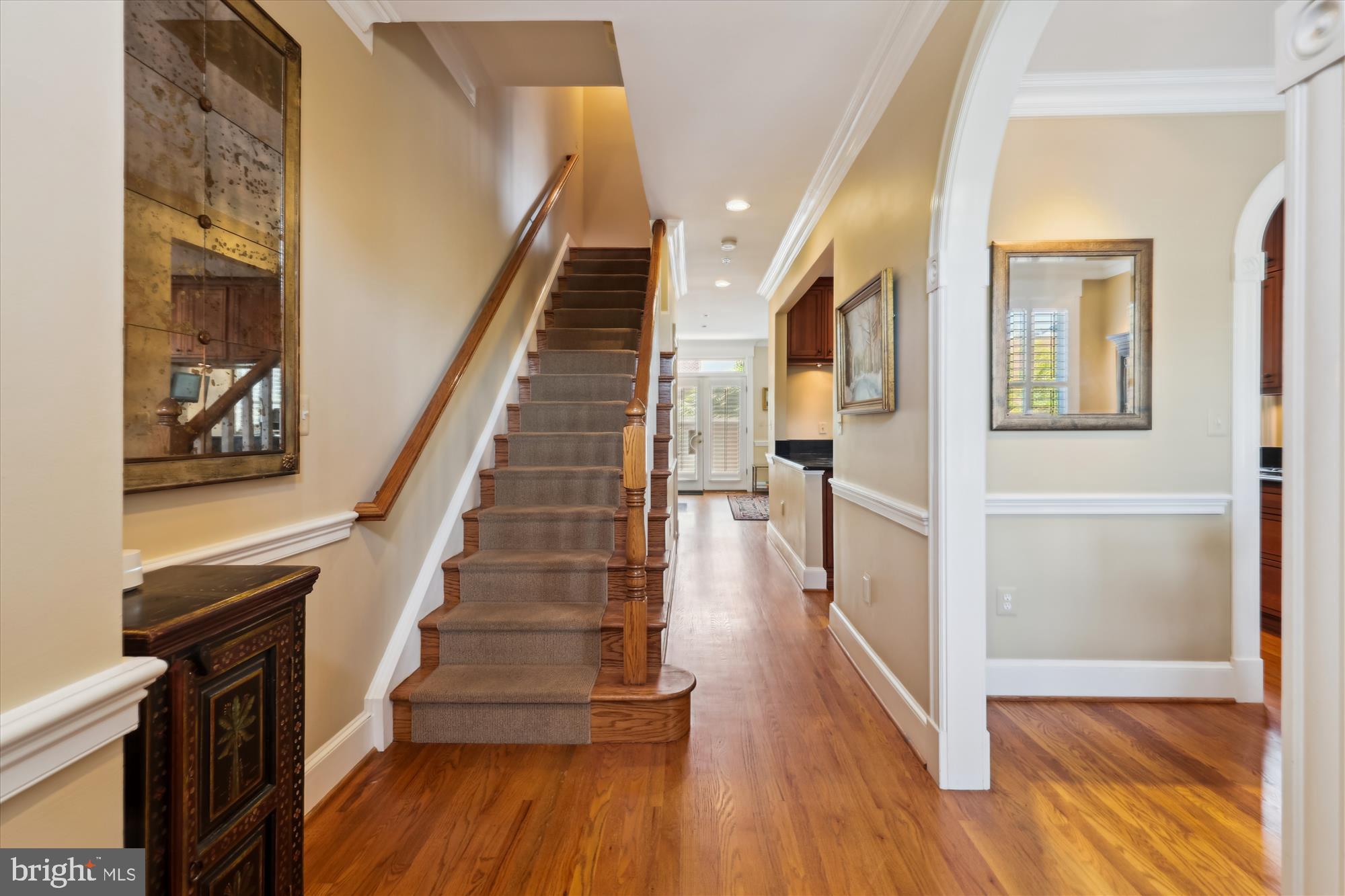 FAIRFAX ROW - Residential