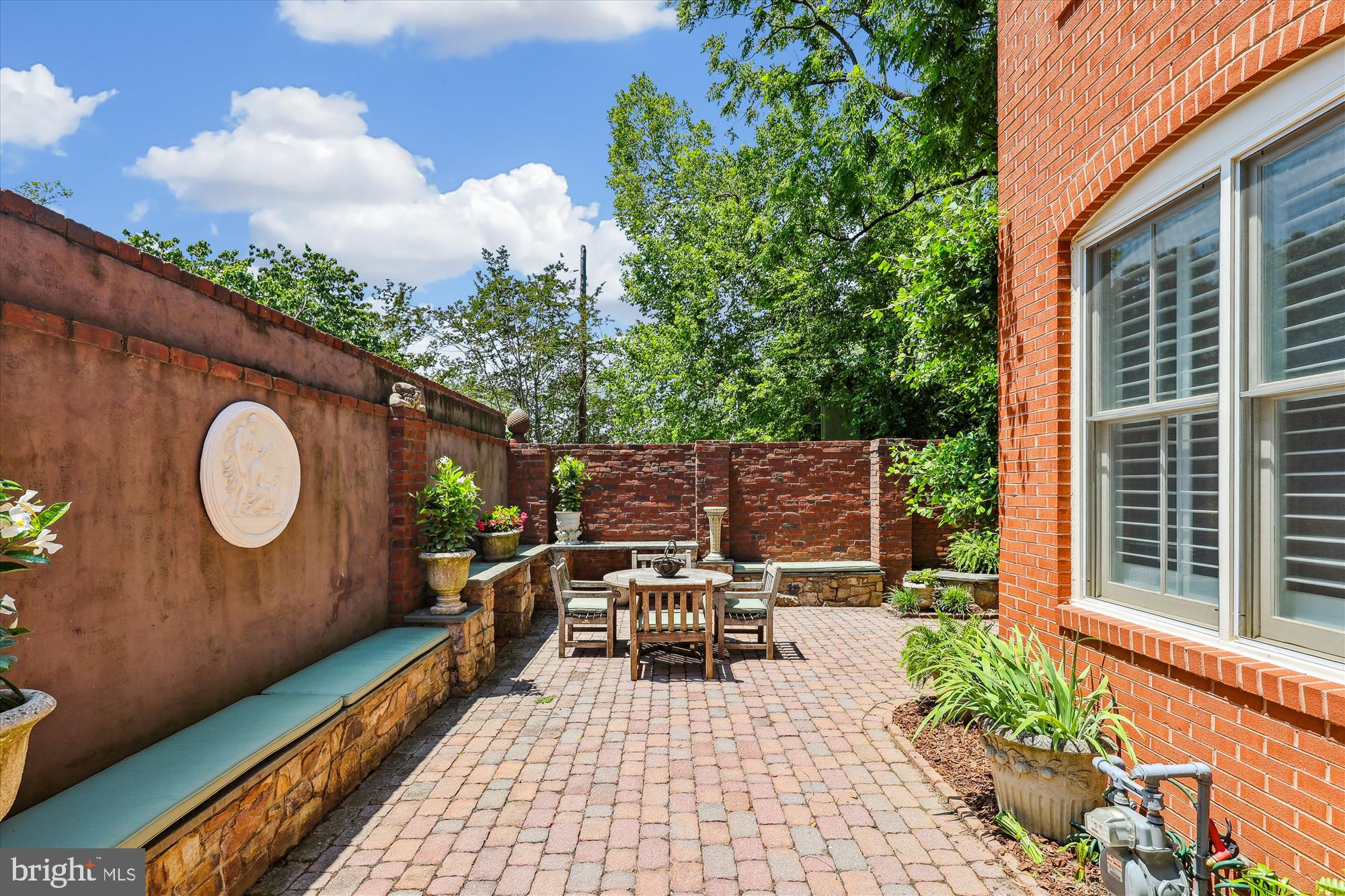 318 N FAIRFAX STREET