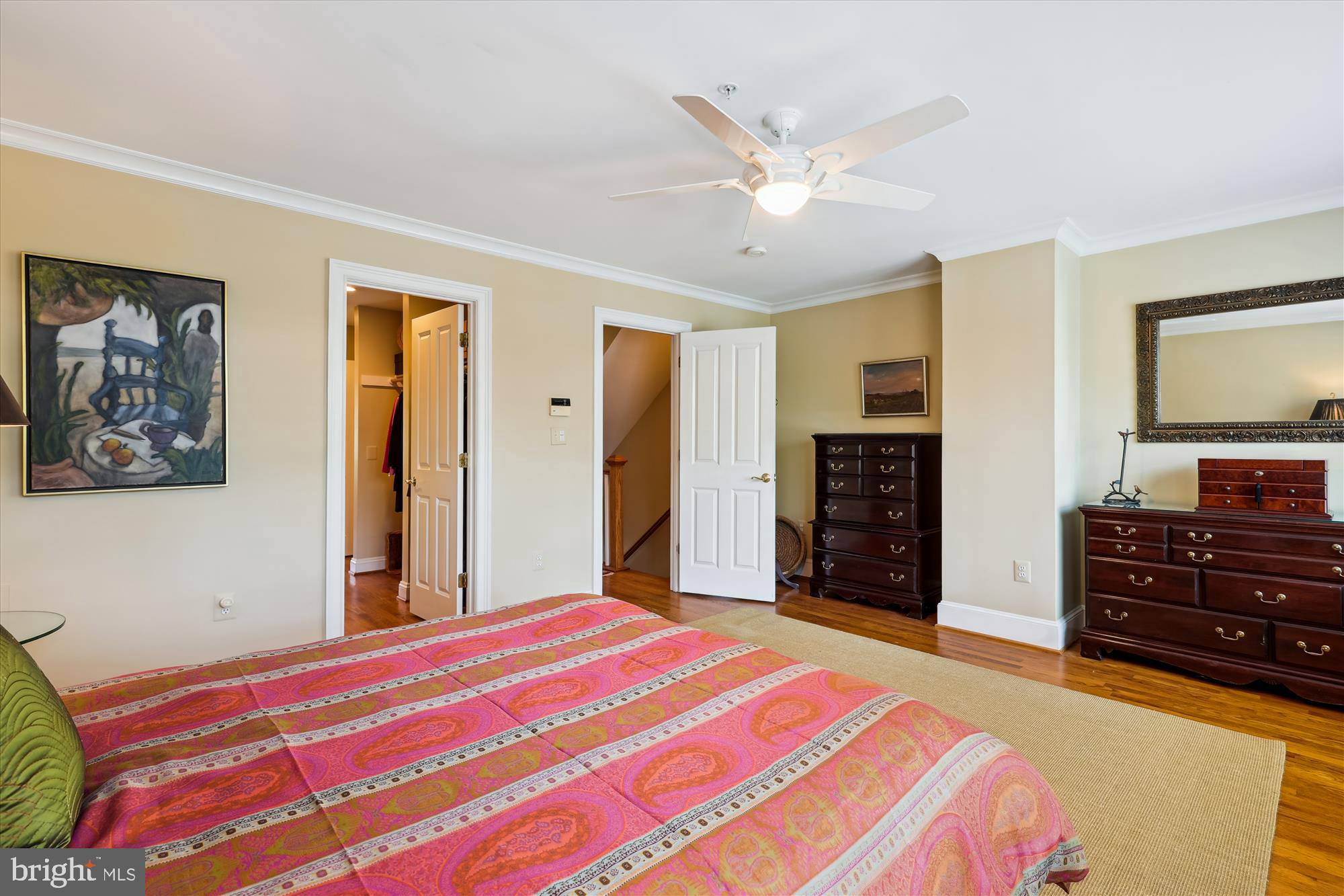 FAIRFAX ROW - Residential