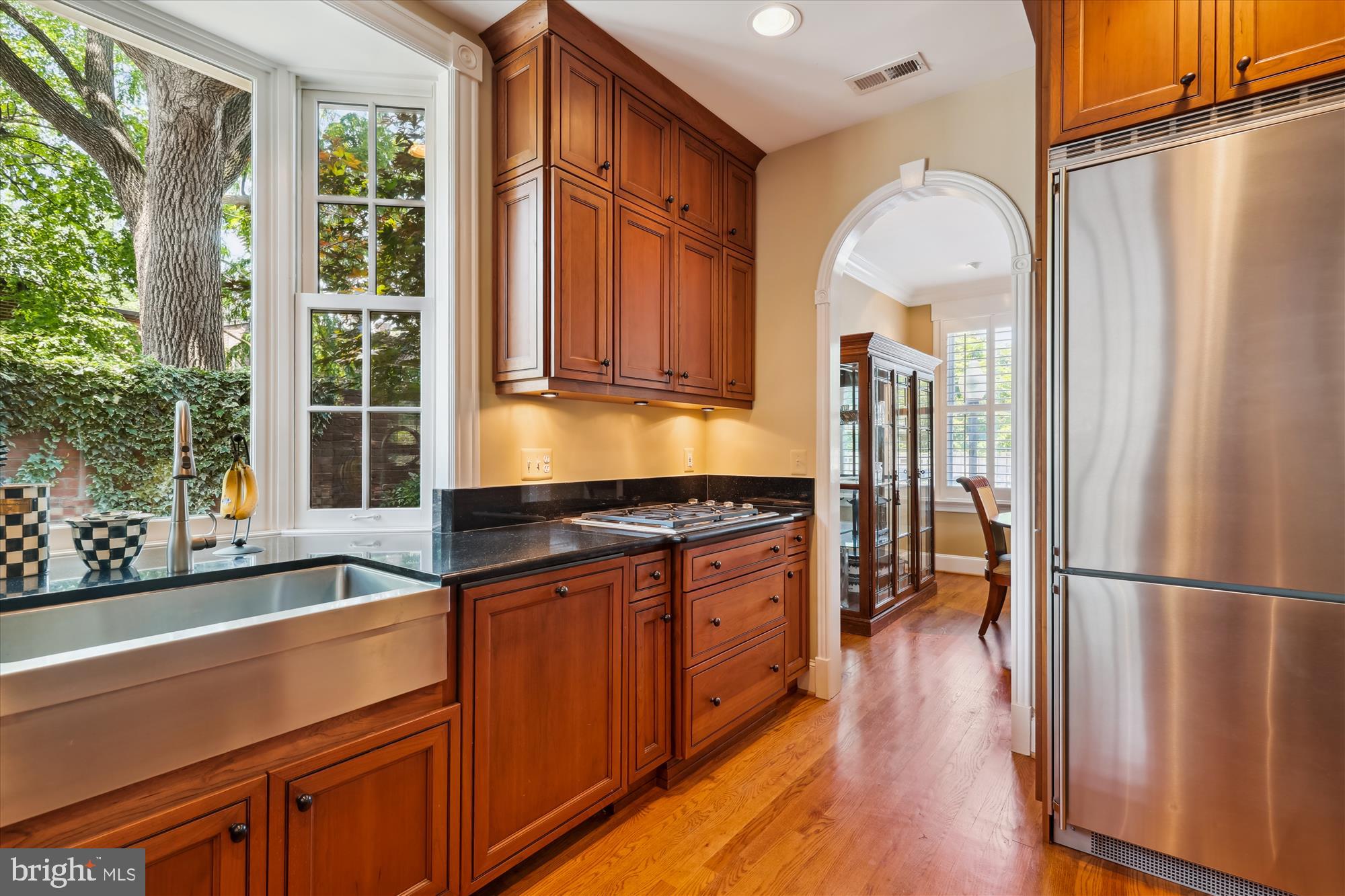 FAIRFAX ROW - Residential