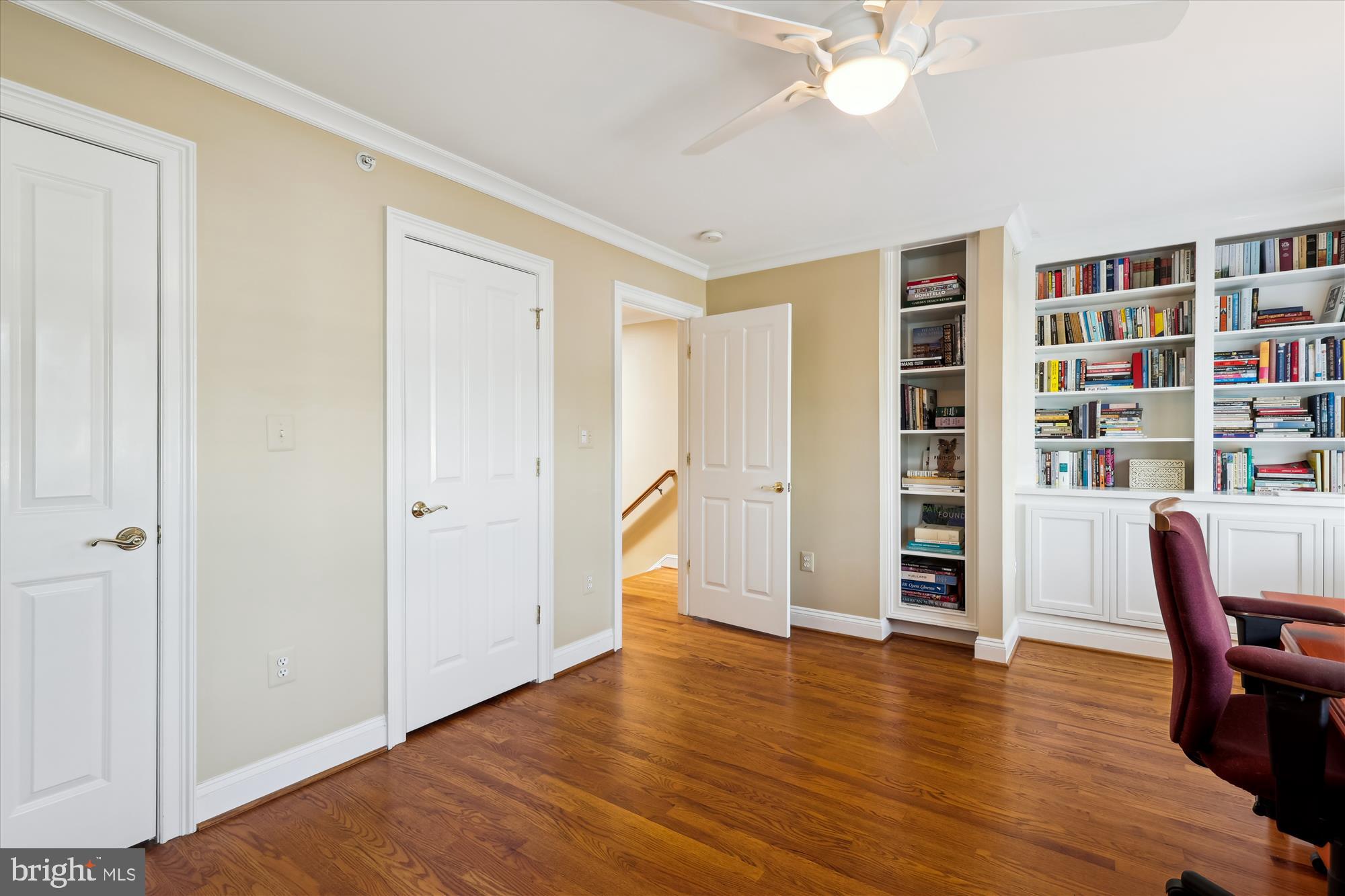 FAIRFAX ROW - Residential