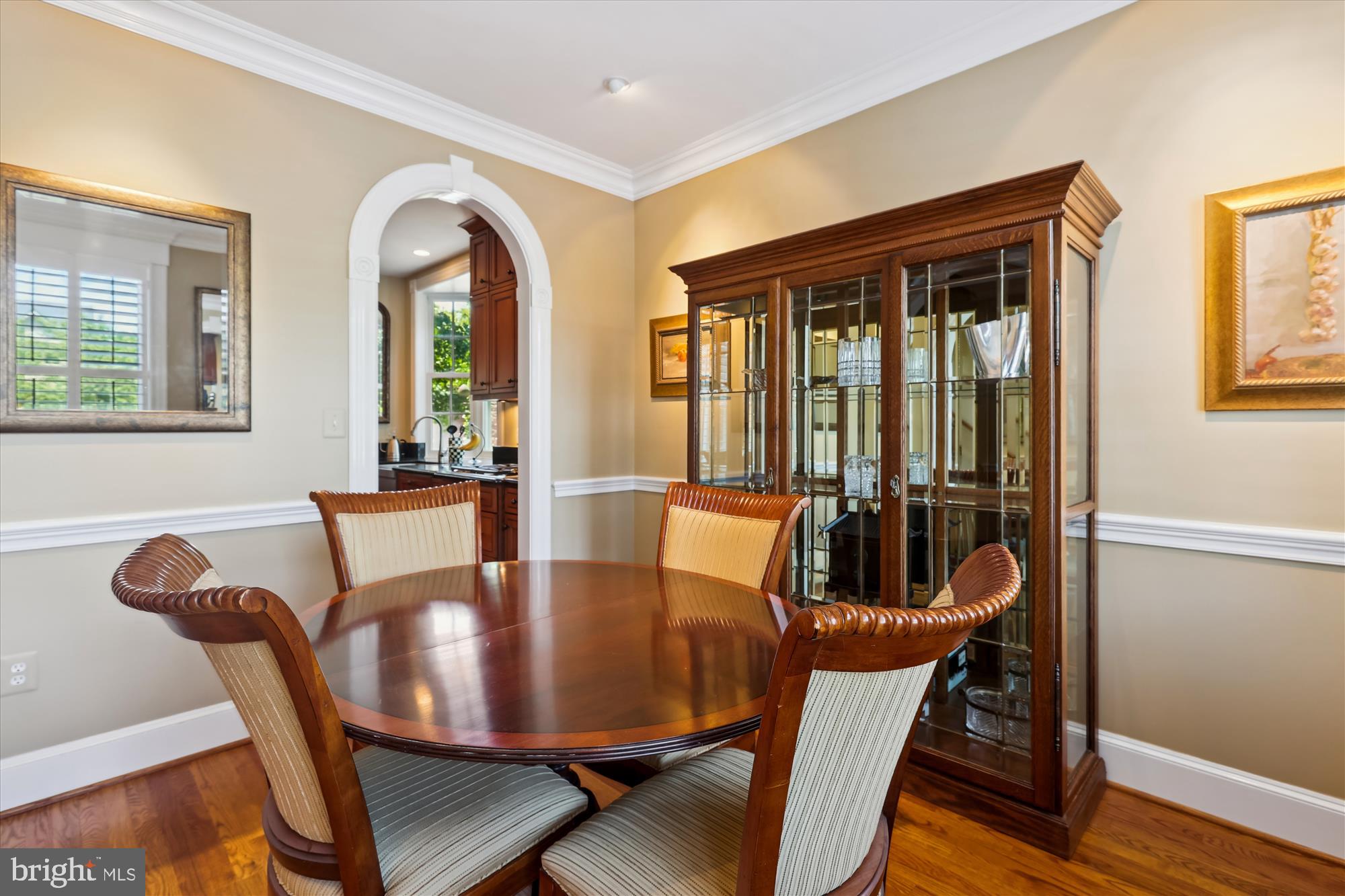 FAIRFAX ROW - Residential