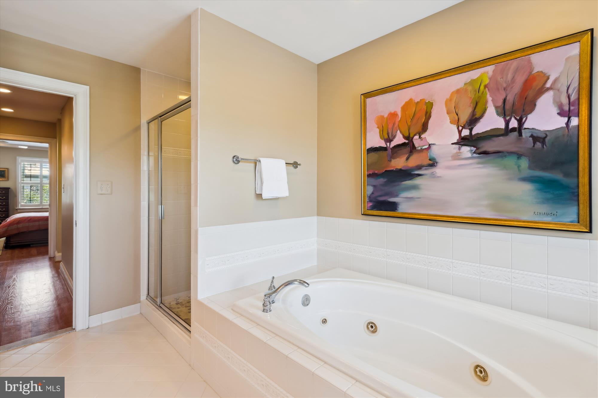 FAIRFAX ROW - Residential