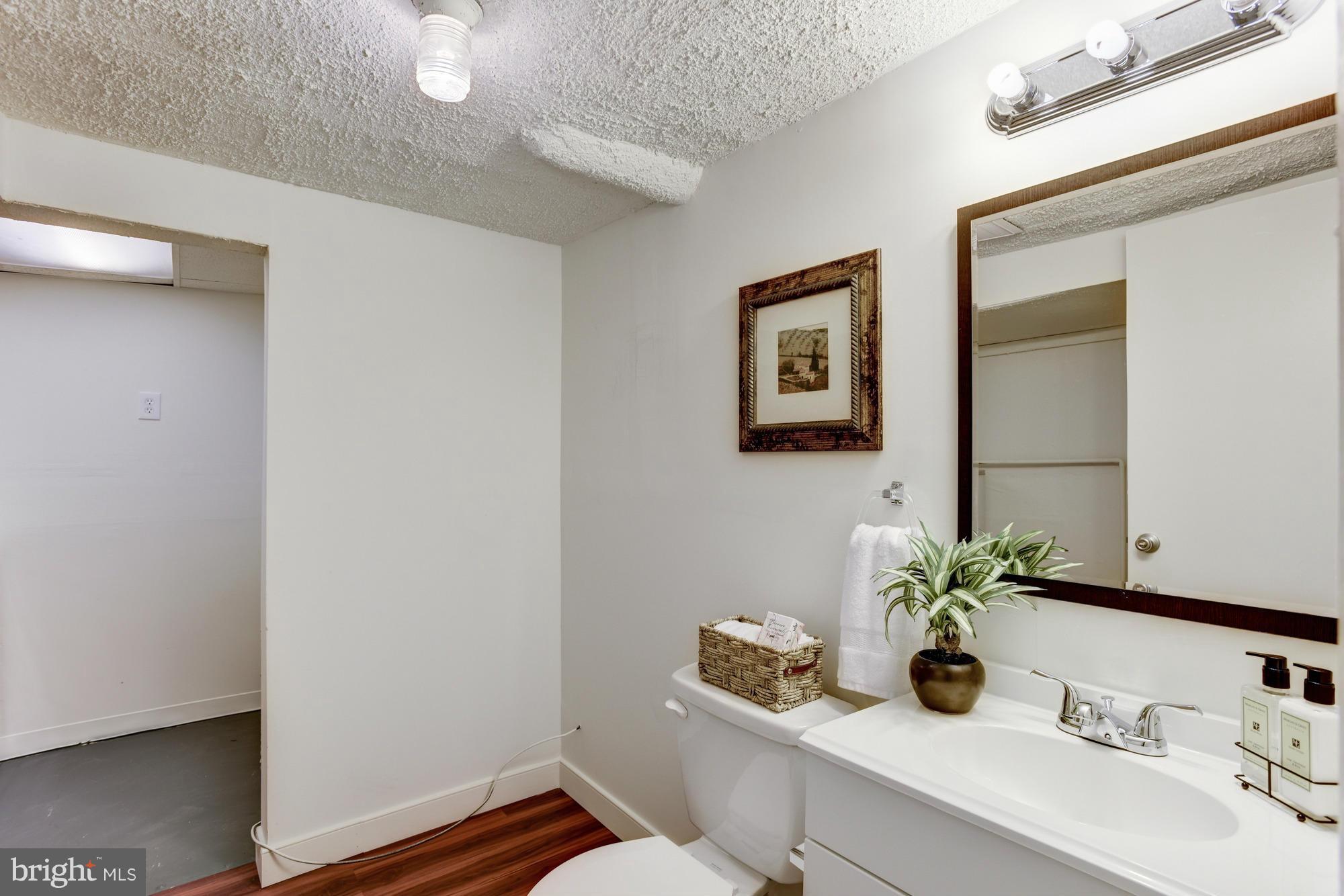 VILLAGE OF OWEN BROWN - Residential Lease