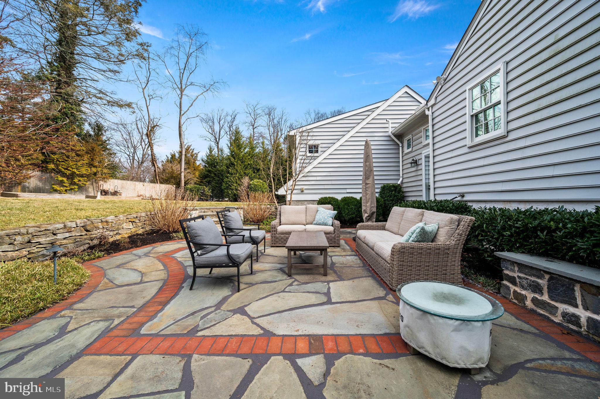 STRAFFORD VILLAGE - Residential