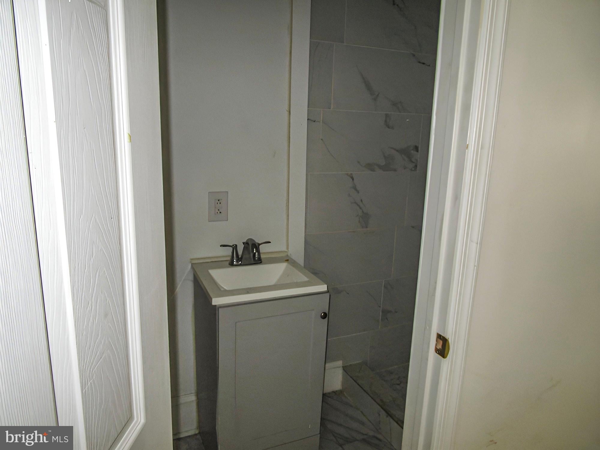 136 N 52ND STREET N