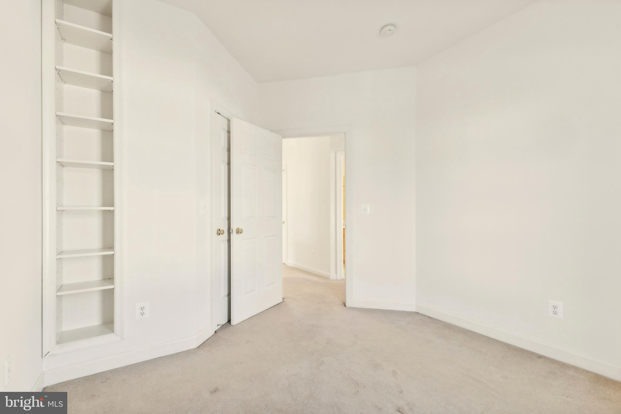 VIRGINIA OAKS - Residential