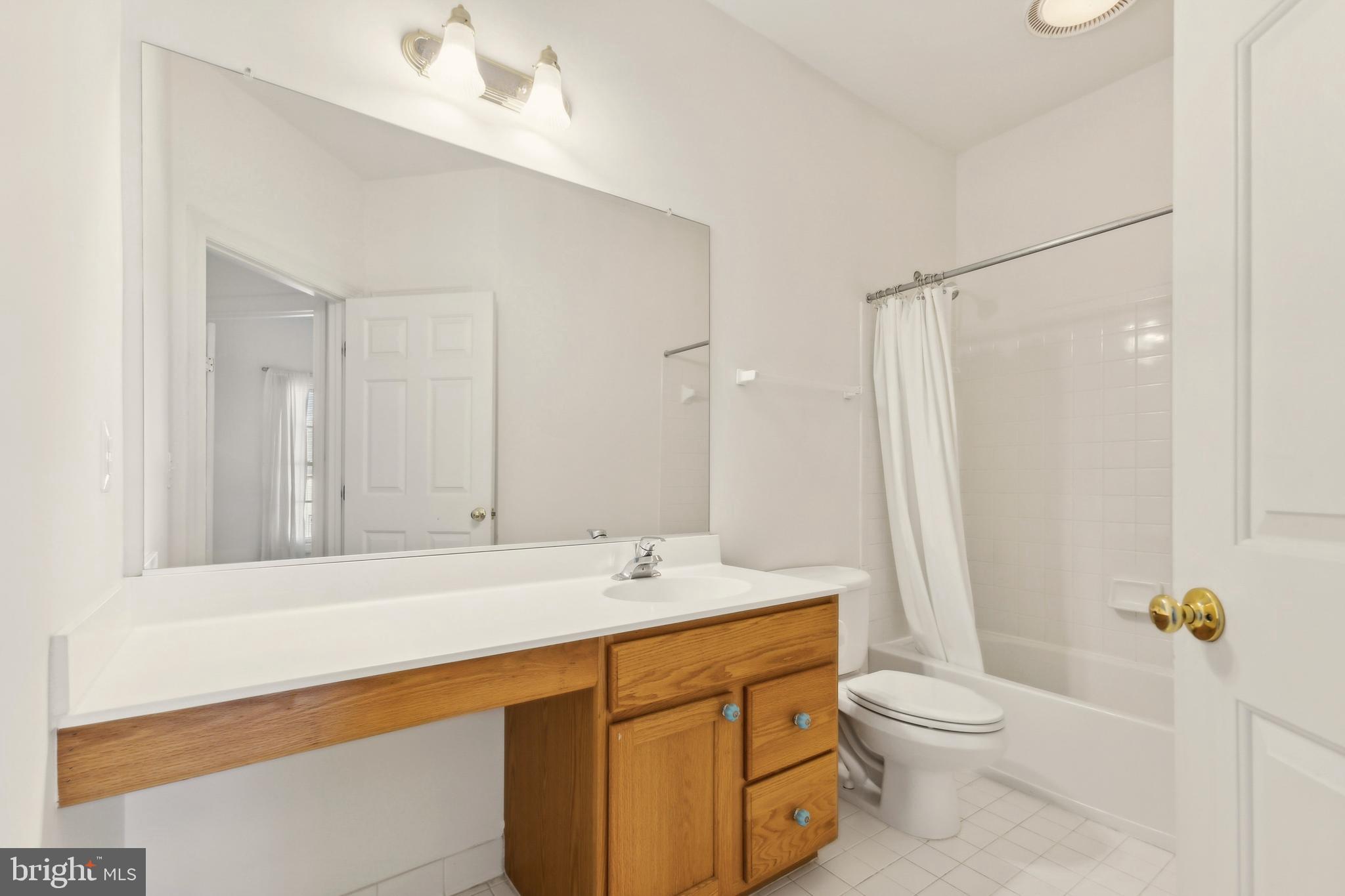 VIRGINIA OAKS - Residential