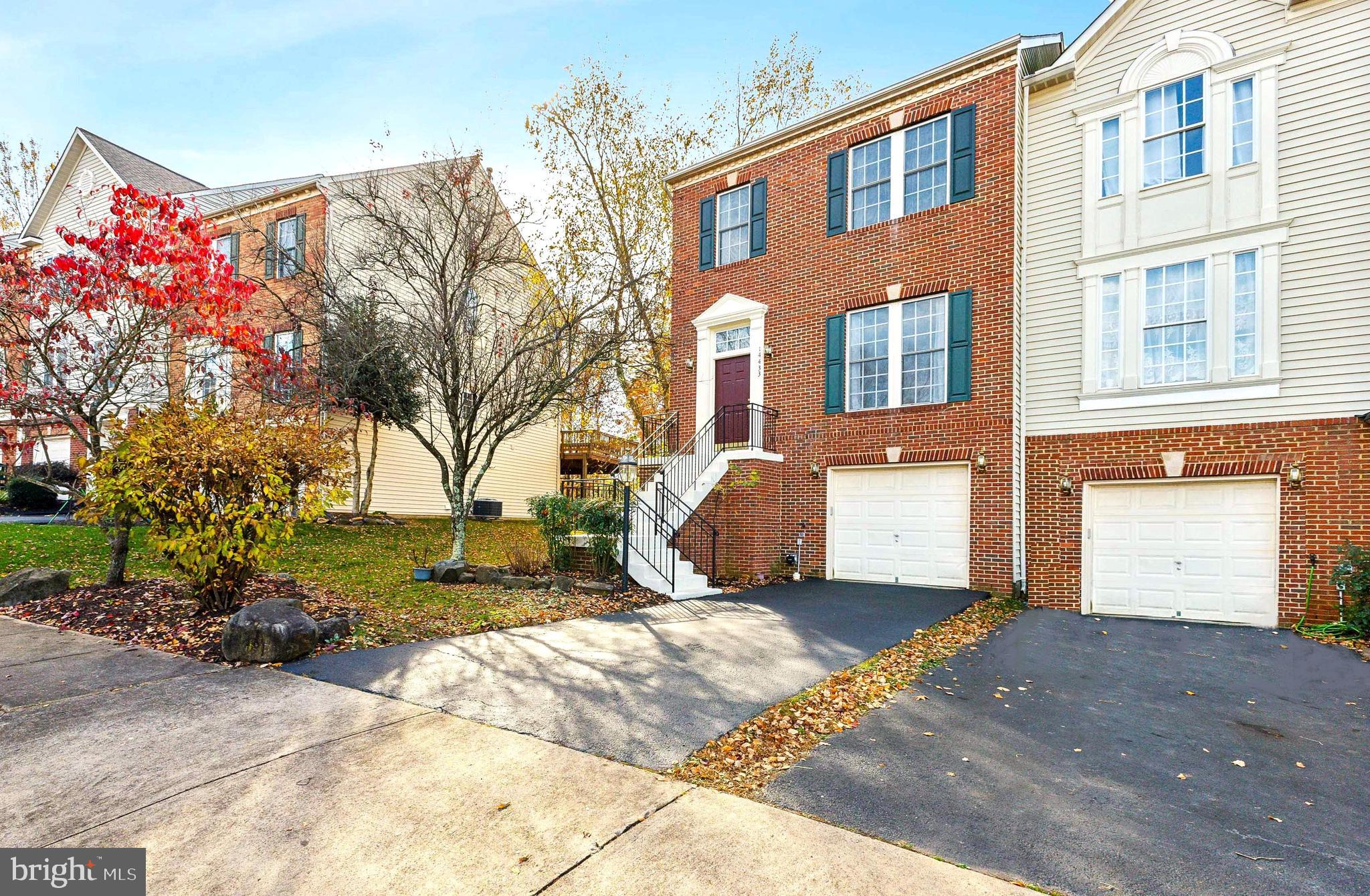 VIRGINIA OAKS - Residential