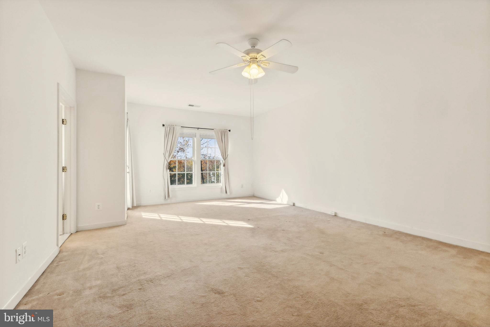 VIRGINIA OAKS - Residential